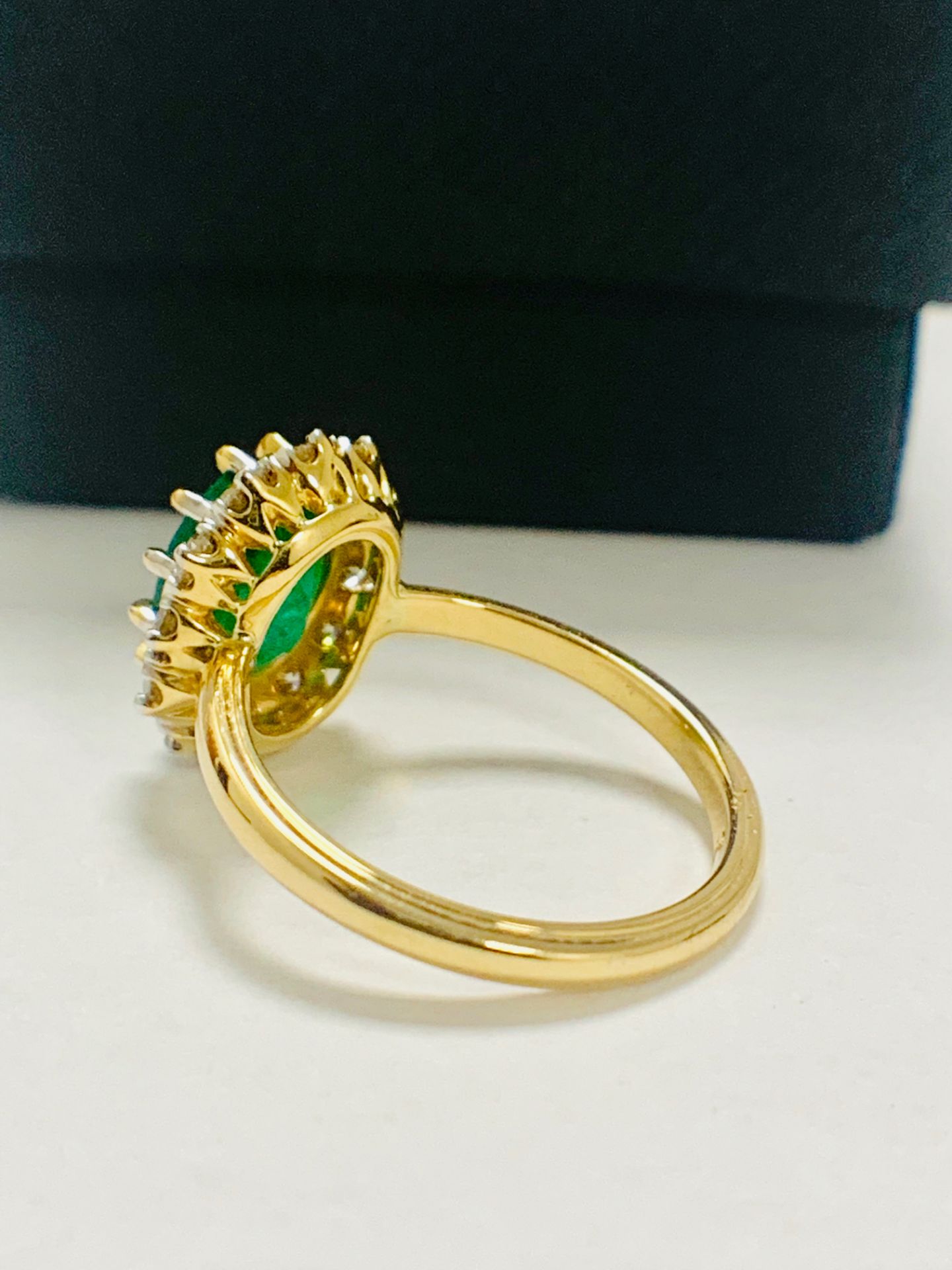 14ct Yellow Gold Emerald and Diamond Ring Featuring Centre, Oval Cut, Dark Green Emerald - Image 4 of 12