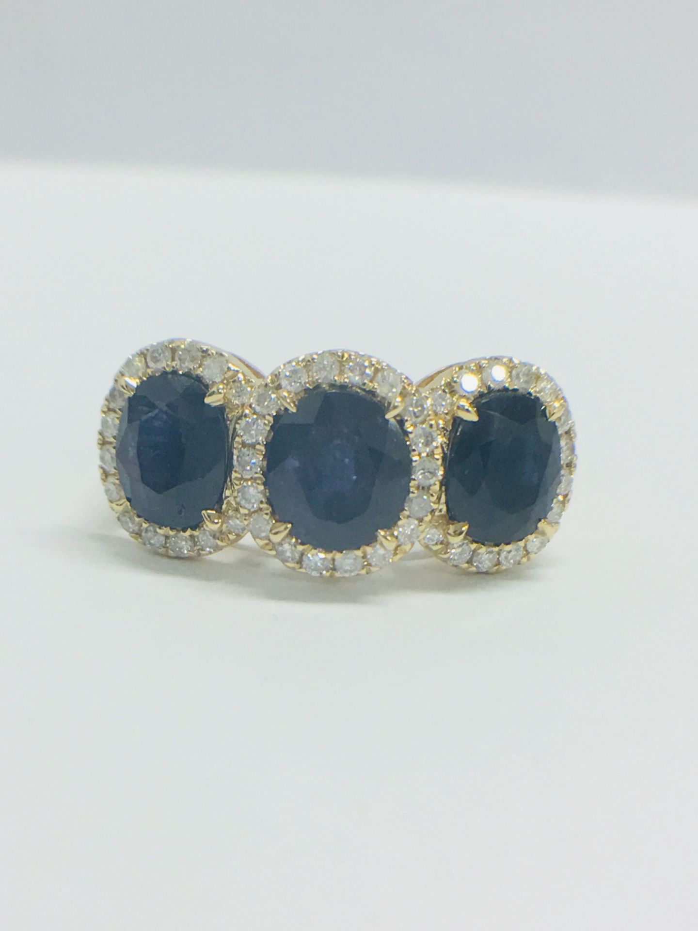 18ct Yellow Gold Sapphire and Diamond ring - Image 10 of 12