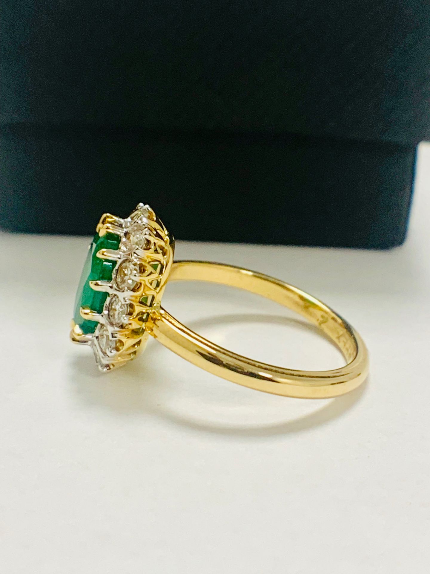 14ct Yellow Gold Emerald and Diamond Ring Featuring Centre, Oval Cut, Dark Green Emerald - Image 3 of 12