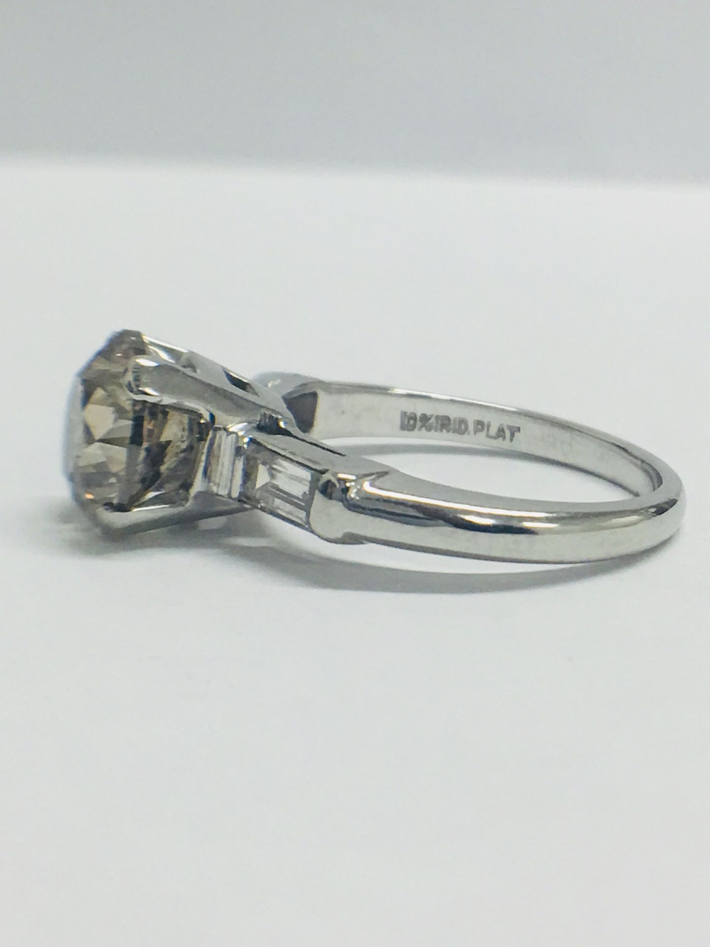 14ct White Gold Diamond Ring. - Image 3 of 9