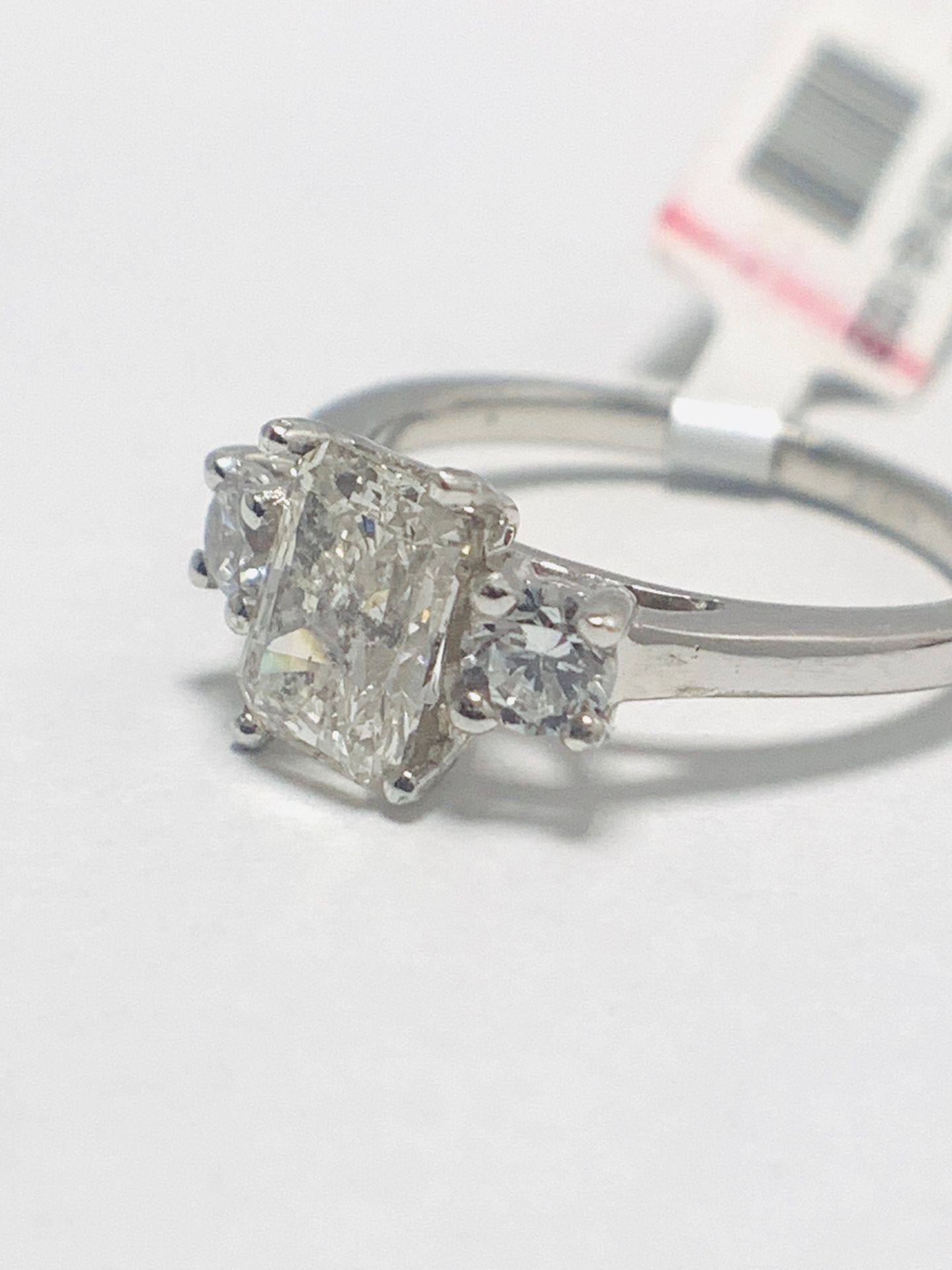 1.50ct Trilogy Platinum Diamond Ring - Image 3 of 10