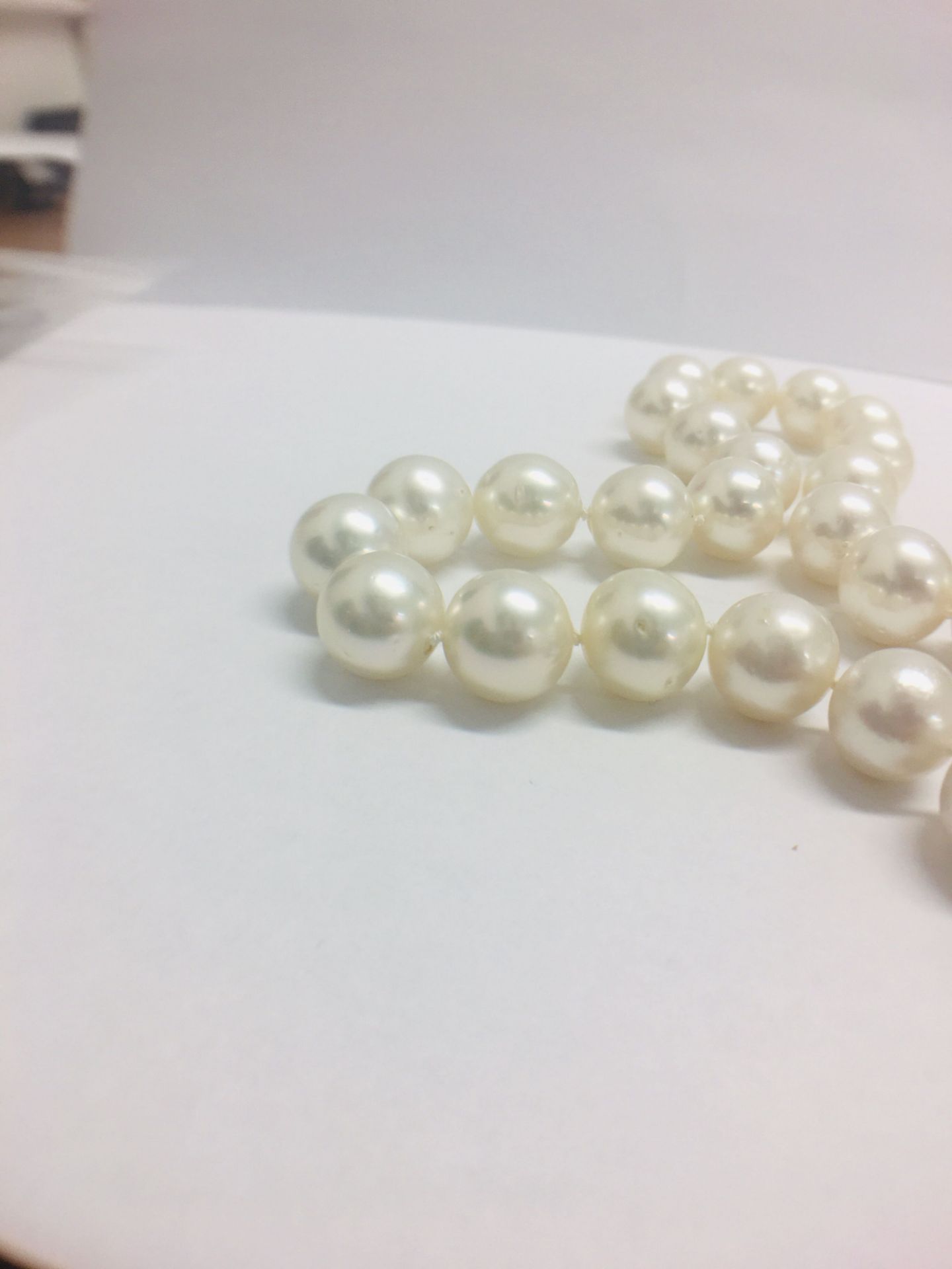 Strand 35 South Sea Pearls with 14ct White Gold Filagree Style Ball - Image 9 of 9