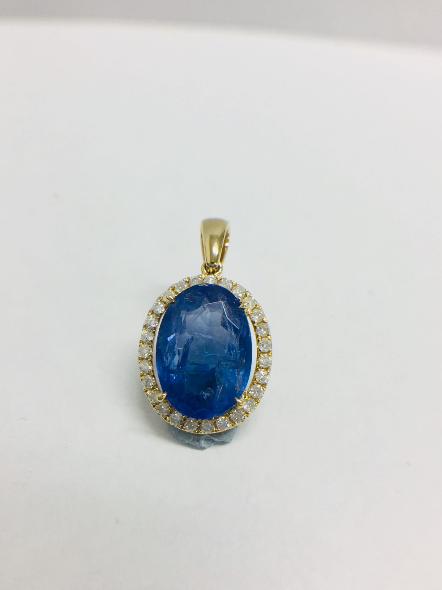 18ct Yellow Gold Tanzanite & Diamond Drop Pendant tsw.