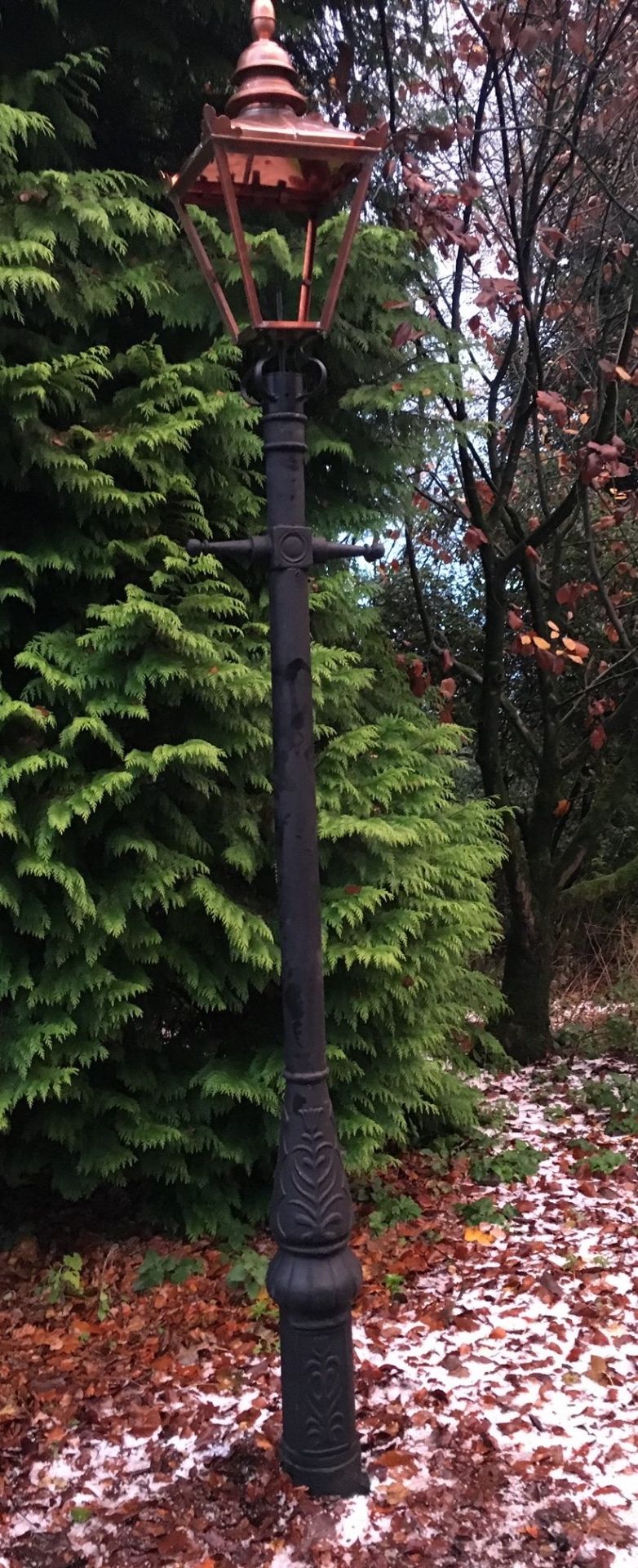 CAST IRON VICTORIAN STYLE B6:B180LADDER BAR LAMPOST IN BLACK PRIMER WITH NEW GLAZED COPPER TOP