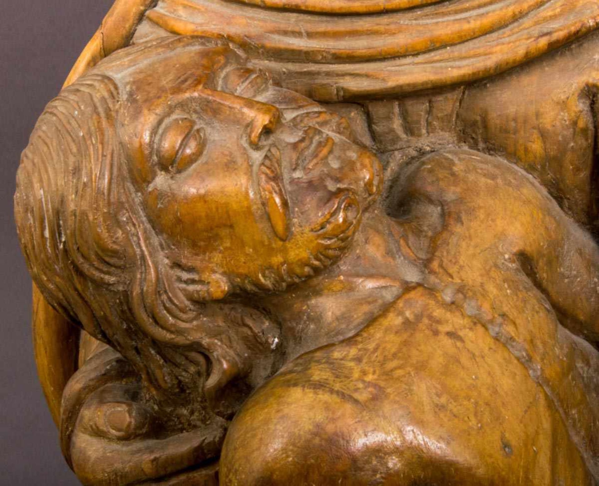 Antika Pieta, Darstellung der Maria als Schmerzensmutter (Mater Dolorosa) mit dem toten Jesus - Bild 8 aus 9