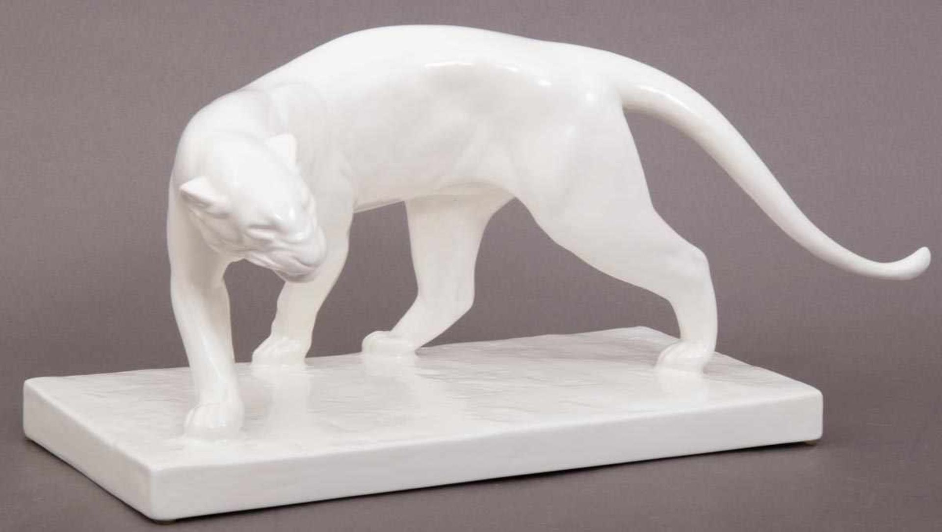 "SCHREITENDER PANTHER" - Entwurf von AUGUSTE TREMONT (1892 - 1980), für VILLEROY & BOCH