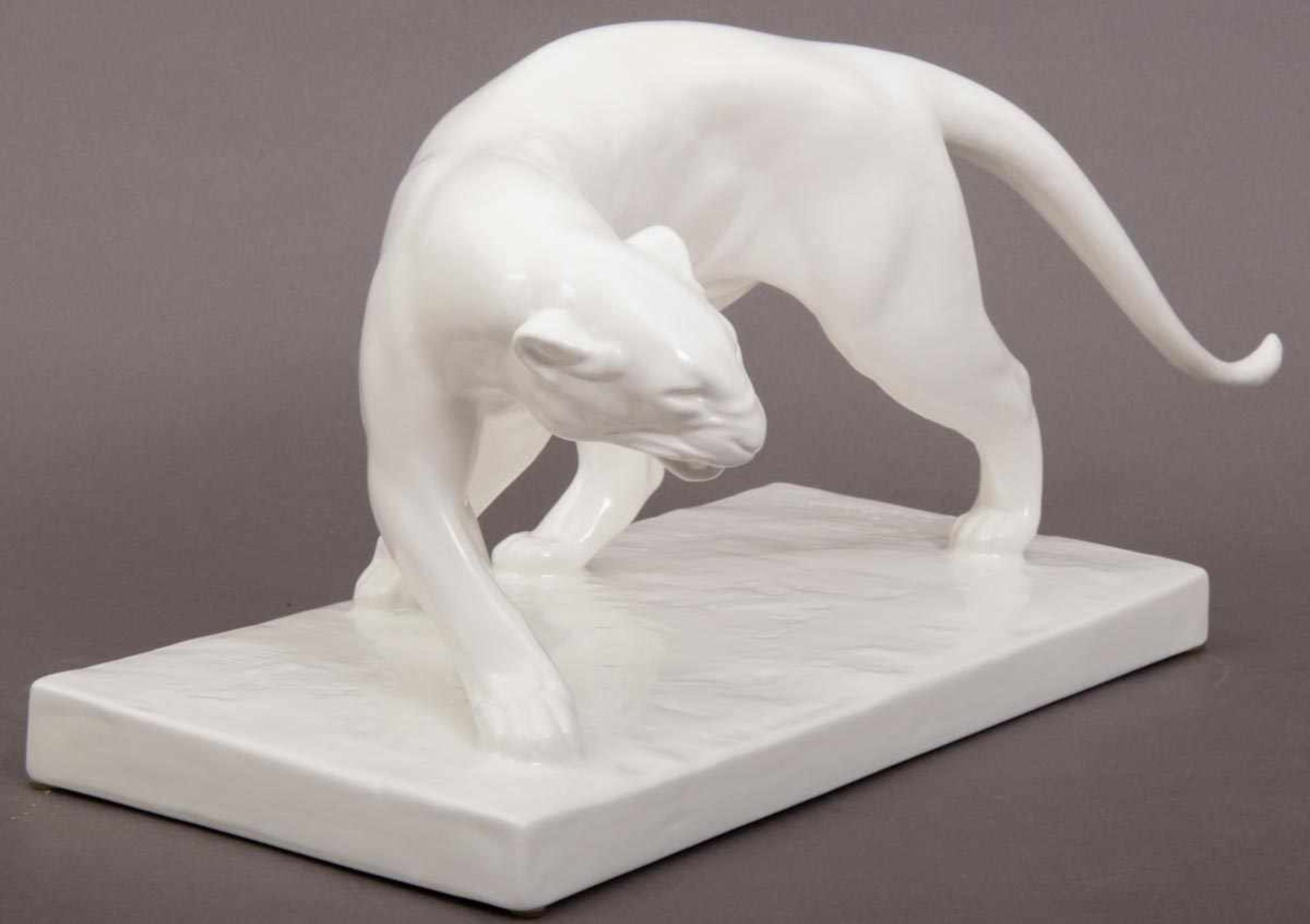 "SCHREITENDER PANTHER" - Entwurf von AUGUSTE TREMONT (1892 - 1980), für VILLEROY & BOCH - Image 4 of 9