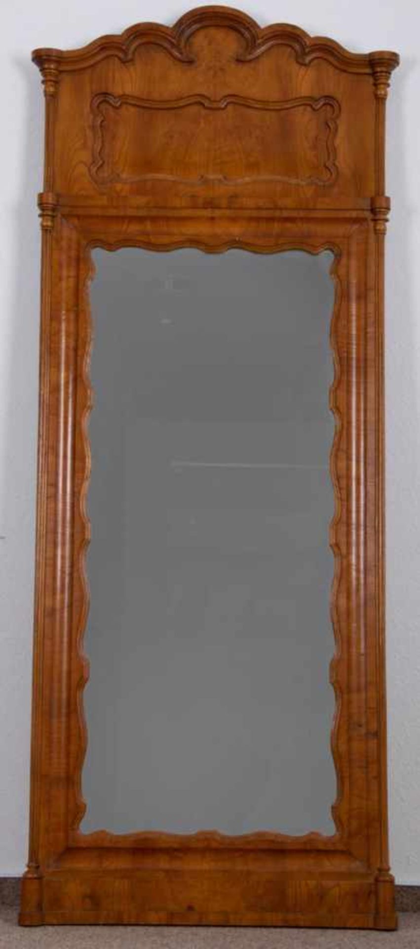 Großer Spiegel. Historismus/Louis Philippe, norddeutsch um 1860/80. Rahmung in Esche massiv & - Image 5 of 6
