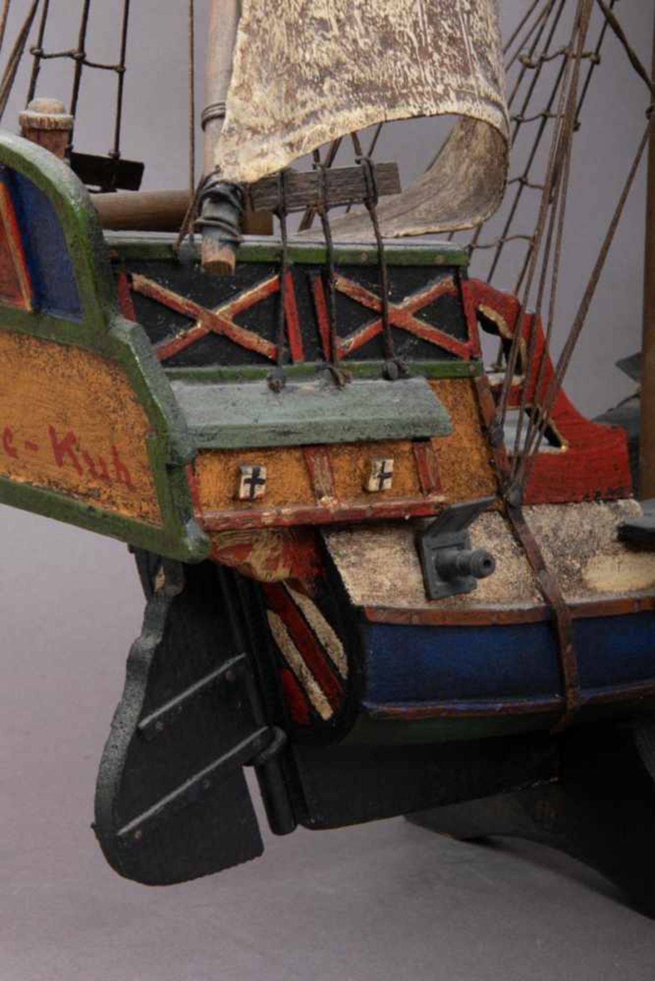Modellschiff, 20. Jhd. Holz u. a. Materialien, Länge ca. 75 cm, leichte Alters- & Erhaltungsmängel. - Bild 9 aus 12