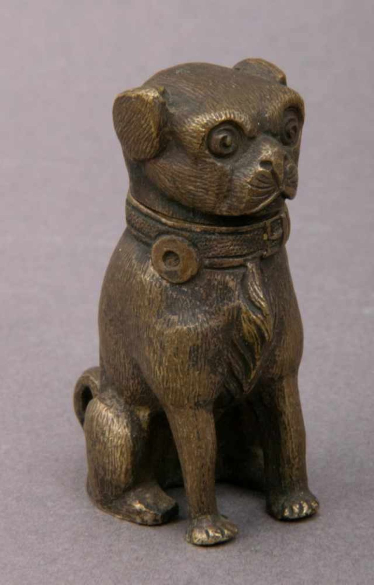 Kleiner MOPS als Deckeldöschen. Wohl Wiener Bronze. Höhe ca. 4,8 cm. - Bild 2 aus 6