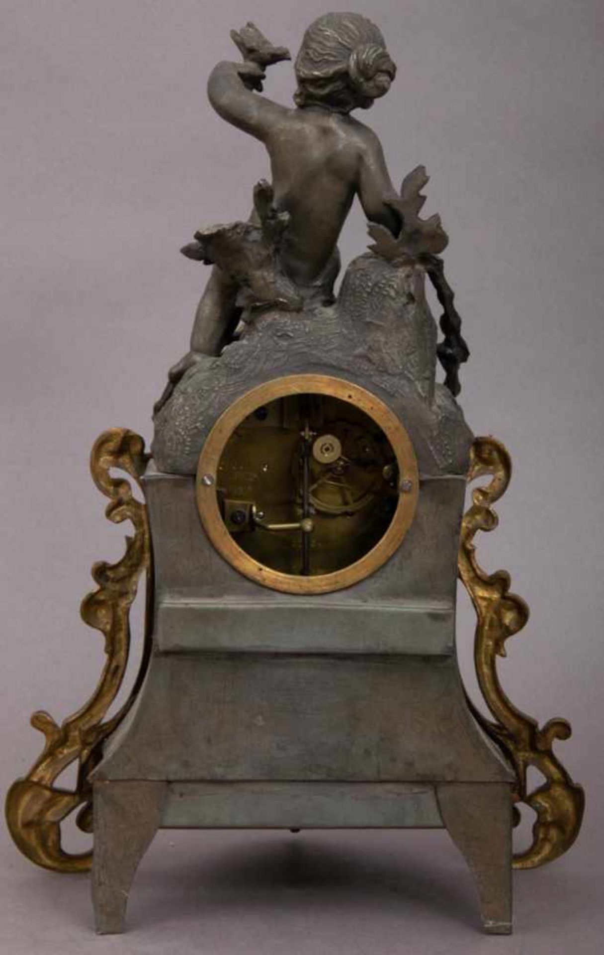Antike Kaminuhr, Paris um 1900. Bronziertes & vergoldetes Metallgussgehäuse, Werk & Ziffernblatt - Image 7 of 9