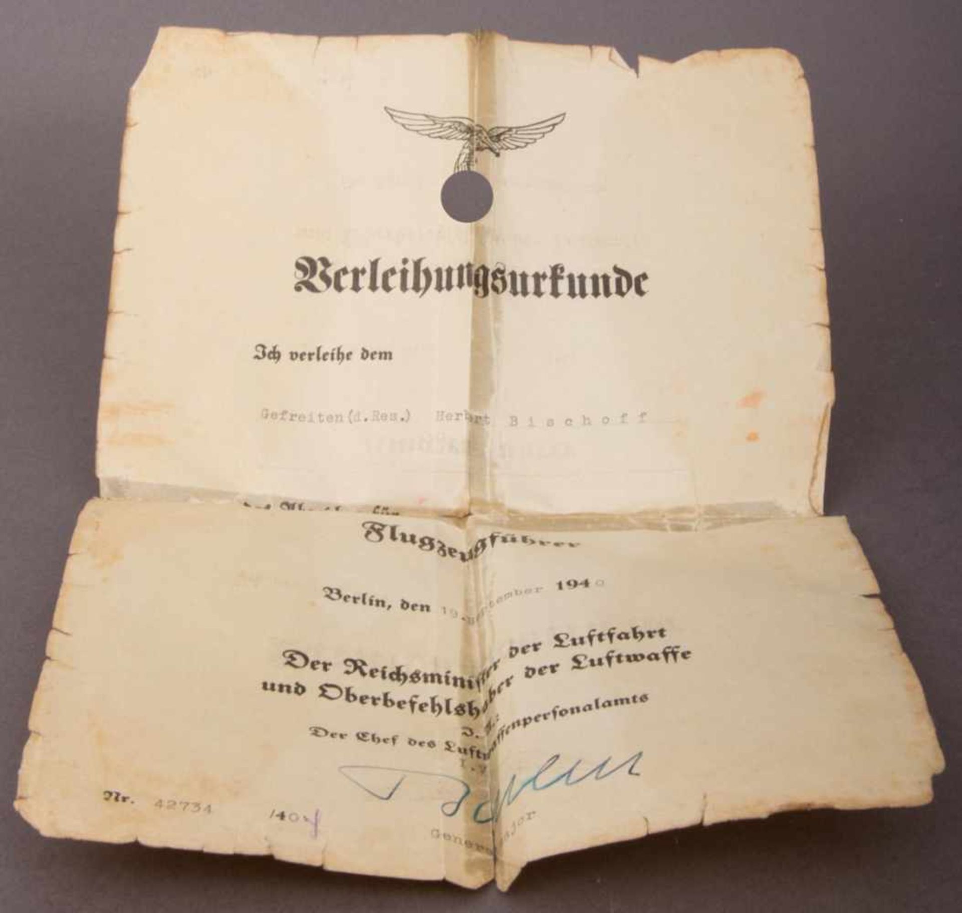 Originale "Flugzeugführer"-Abzeichen Verleihungsurkunde vom 19. September 1940 an den Gefreiten