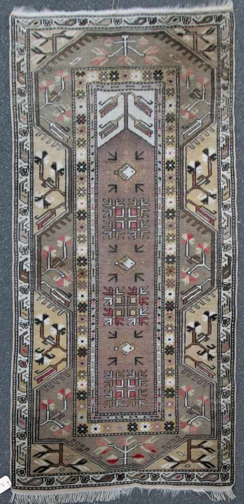 Anatolischer Milas, ca. 192 x 95 cm.- - -20.00 % buyer's premium on the hammer price19.00 % VAT on