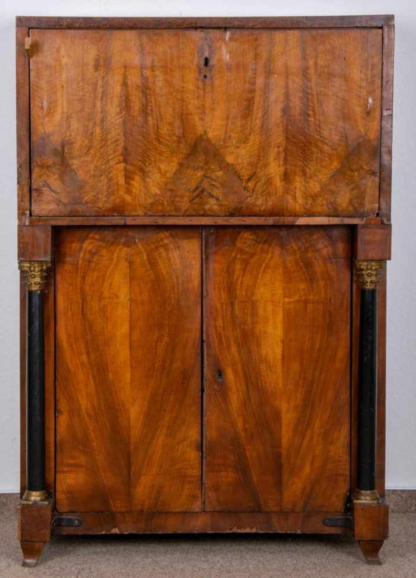 Außergewöhnlicher kleiner Damensekretär, süddeutsch/österreichisches Biedermeier um 1800/20, - Bild 3 aus 8