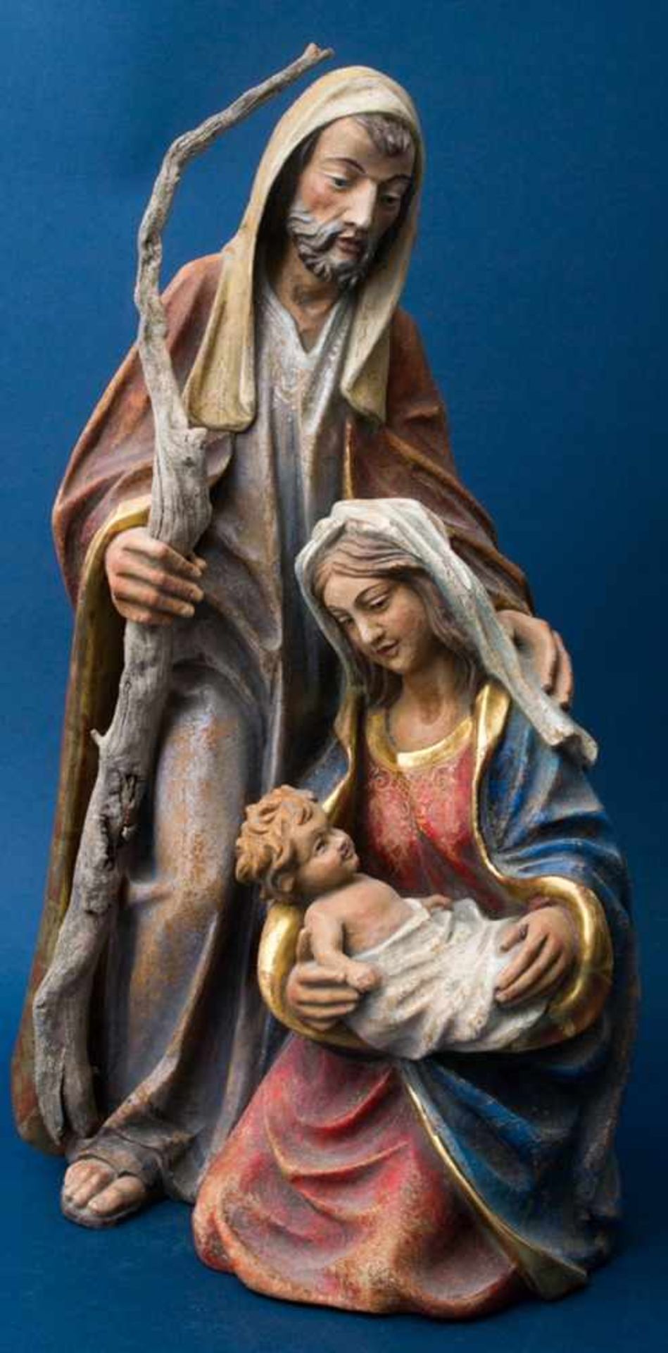 "Maria & Joseph mit dem Christkind", alpenländische Holzschnitzarbeit, 20./21. Jhdt., von