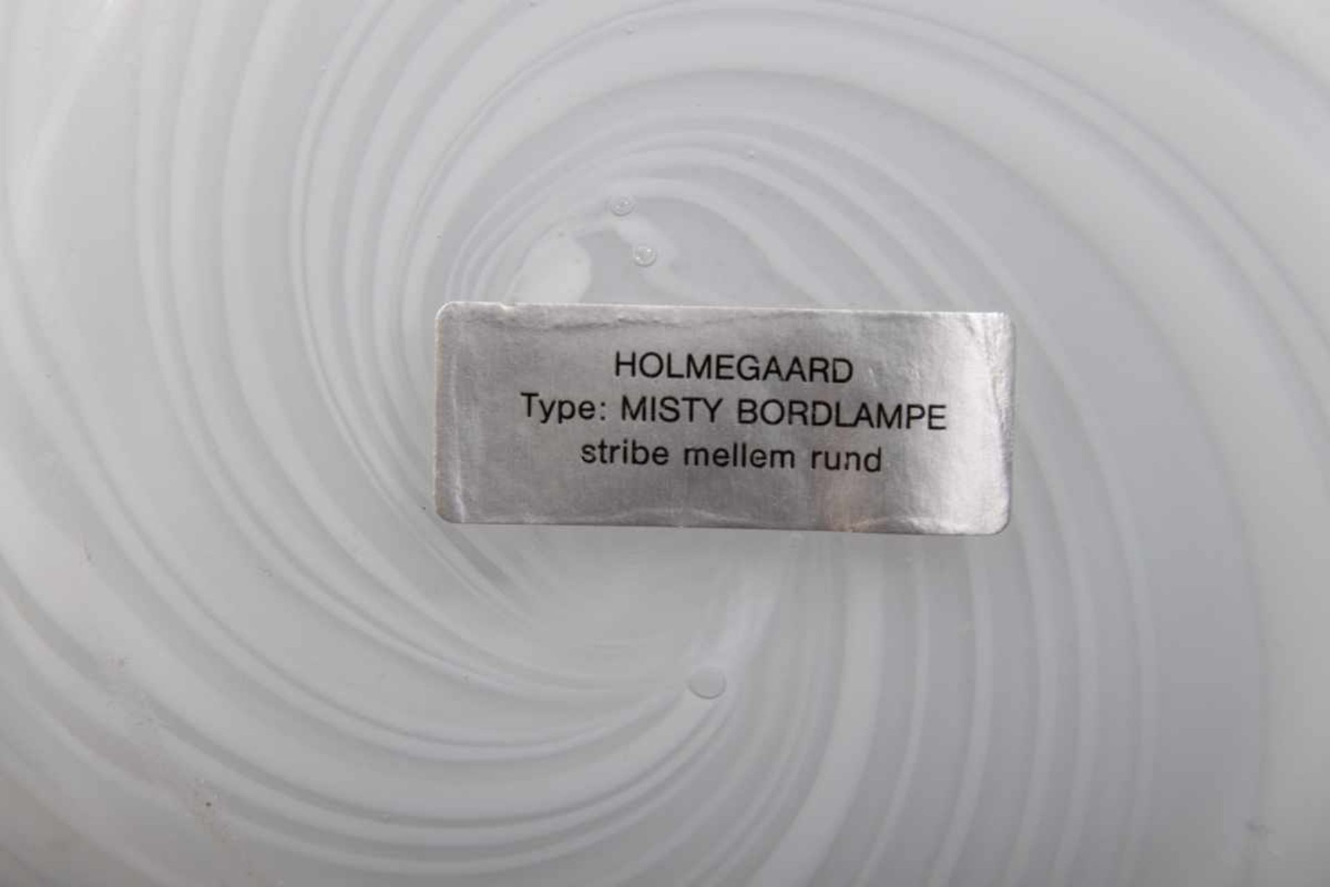 Tischlampe "MISTY BORDLAMP" - Holmegaard, Schlierenglaskorpus mit aufgesetzter Lampenfassung mit - Bild 5 aus 6