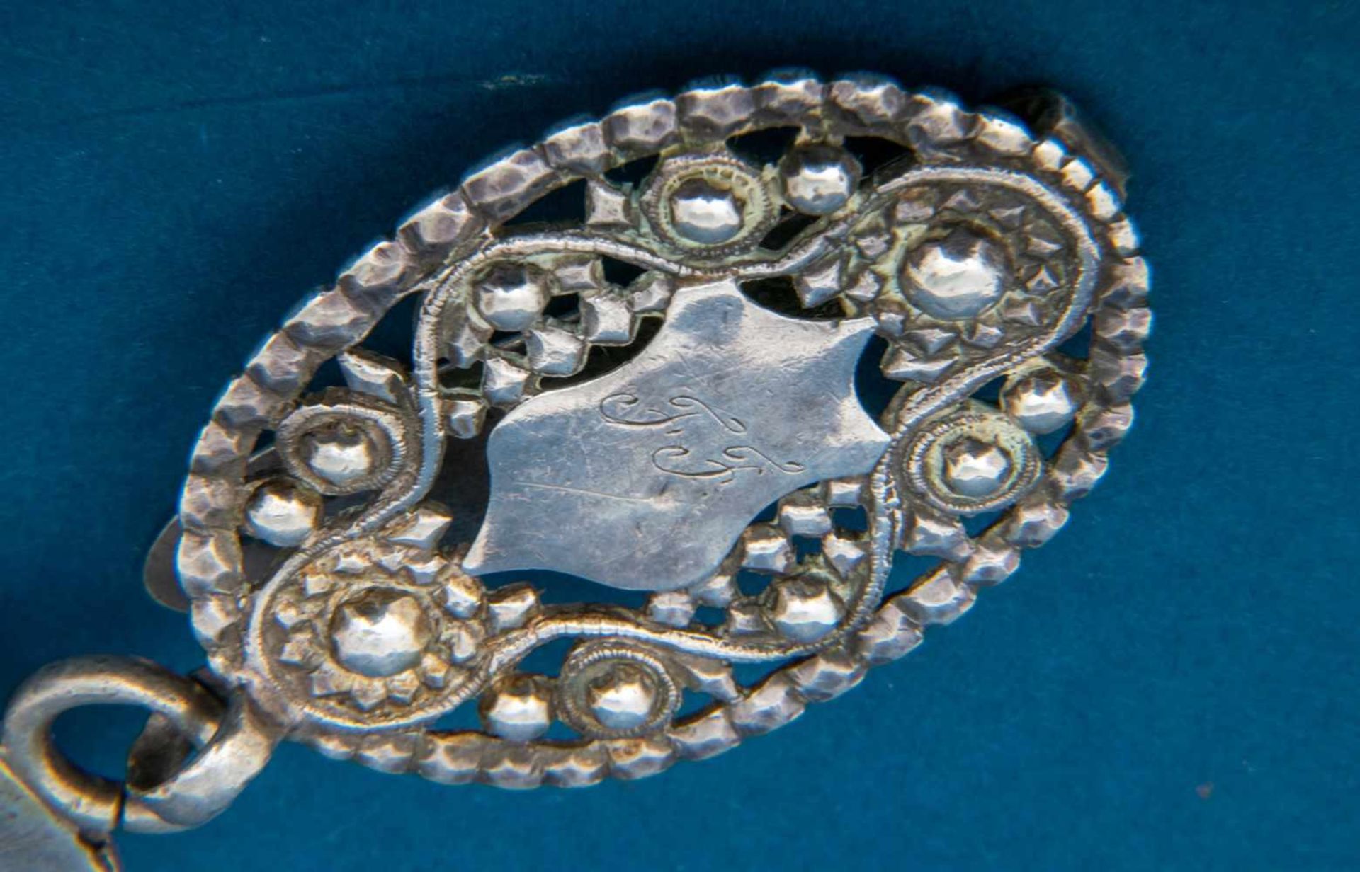 Schlüsselanhänger, 13 lötiges Silber, 19.Jhdt. Schlüsselring in Messing vergoldet. Gesamtlänge ca. - Bild 2 aus 8