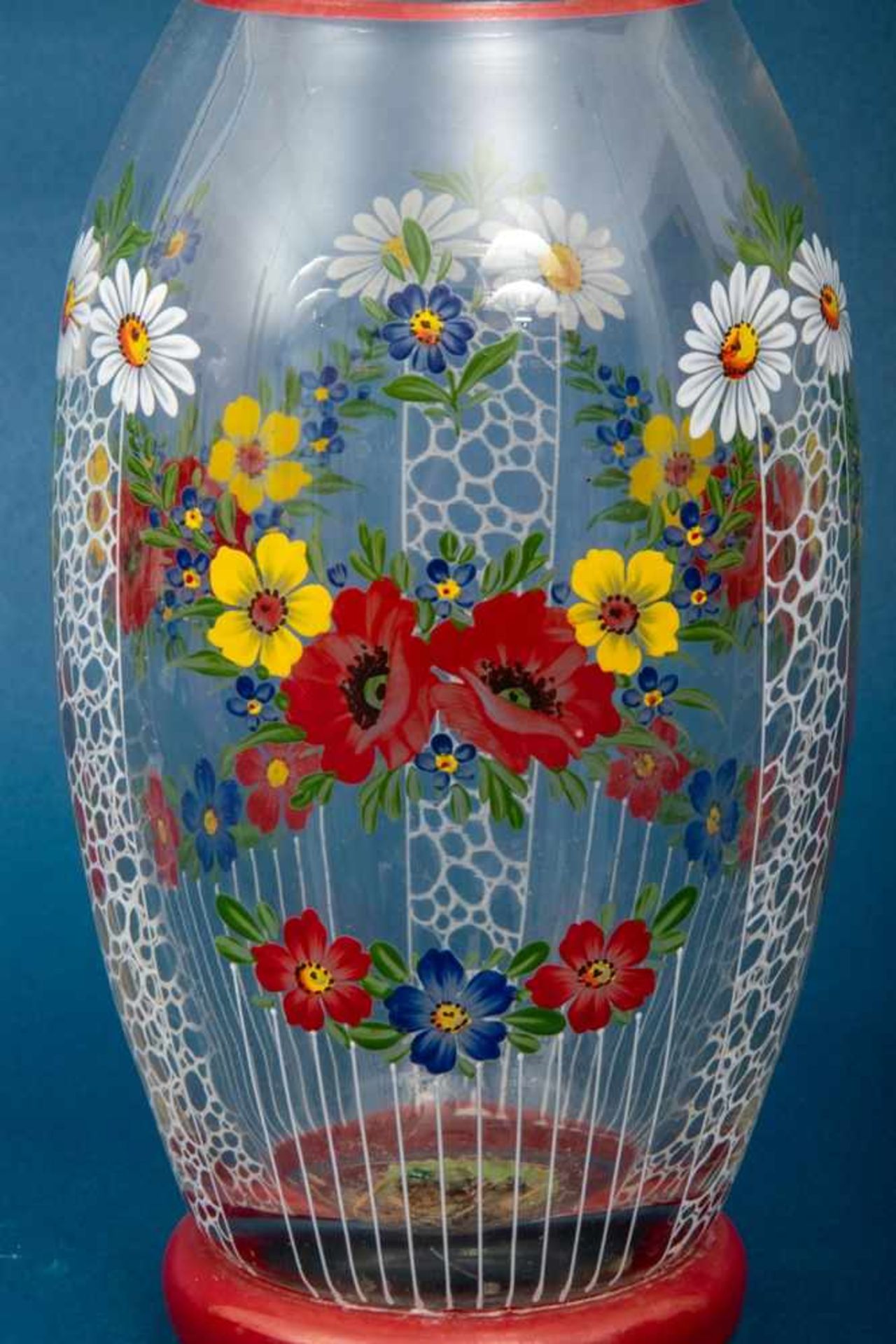 Tischvase, dickwandiges, farbloses Klarglas, 1920er/30er Jahre, mit farbenfrohem Floraldekor bemalt. - Bild 2 aus 5