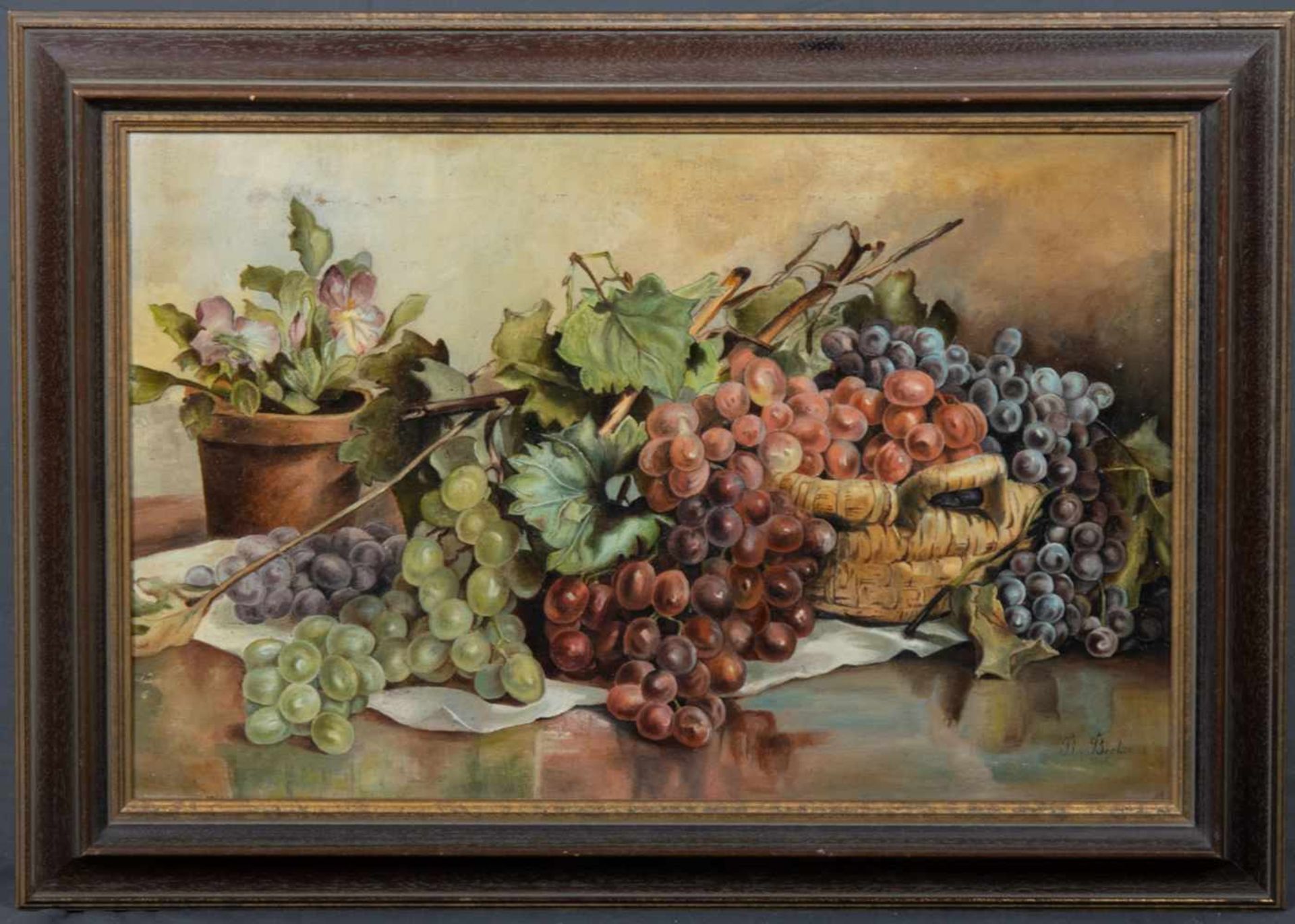 Stilleben mit Trauben & Stiefmütterchen. Gemälde, Öl auf Leinwand, unten rechts signiert R. Becker