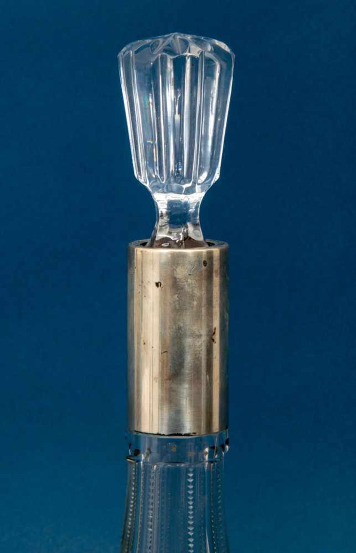 Kristallglaskaraffe mit 800er Silbermontur, geschliffener Kristallglaskorpus & Stöpsel. Höhe ca. - Image 2 of 7