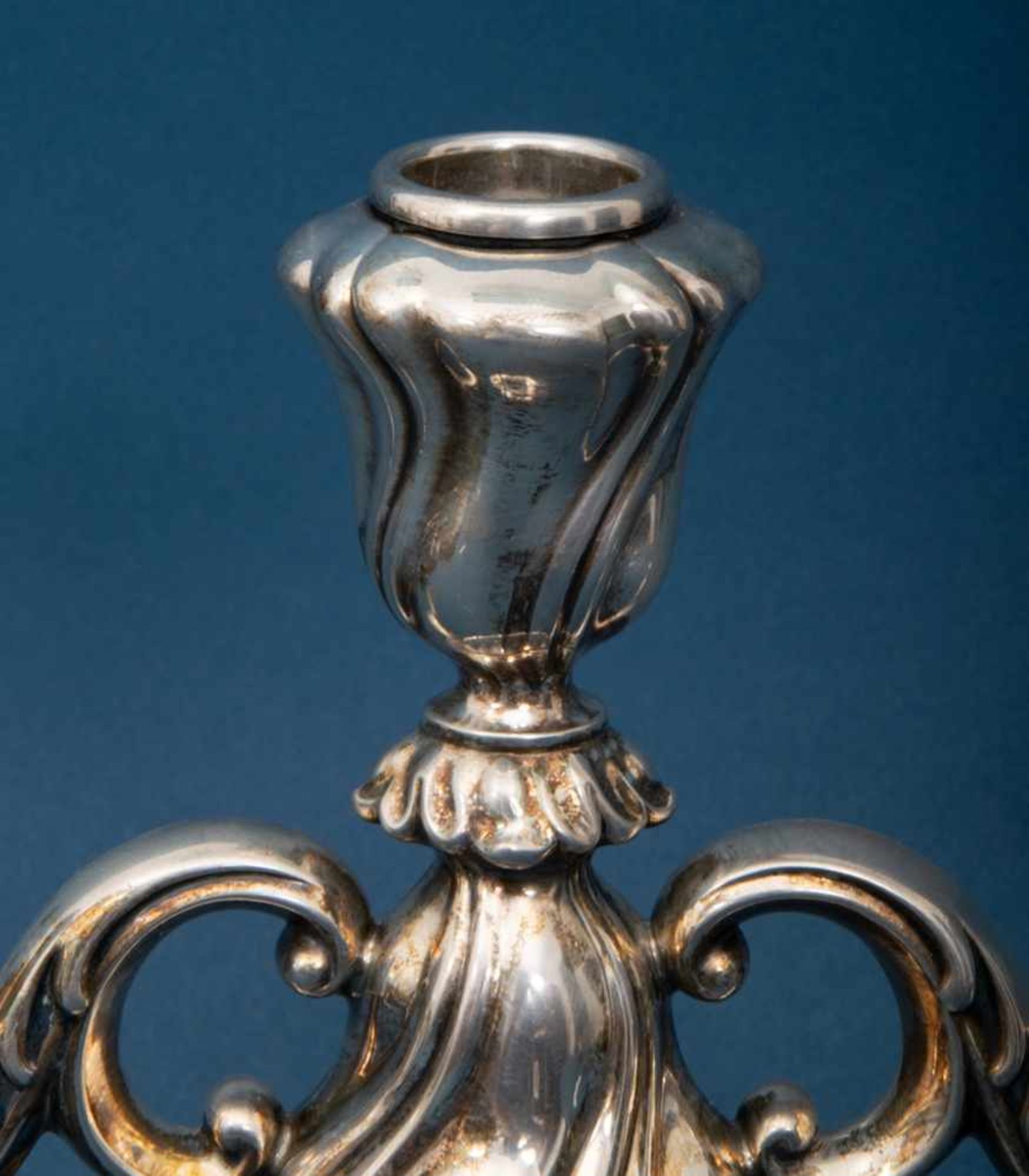 3armiger Tischkerzenleuchter, 835er Silber, Barockstil, Höhe ca. 23,5 cm, Länge ca. 30 cm. Sehr - Bild 4 aus 7