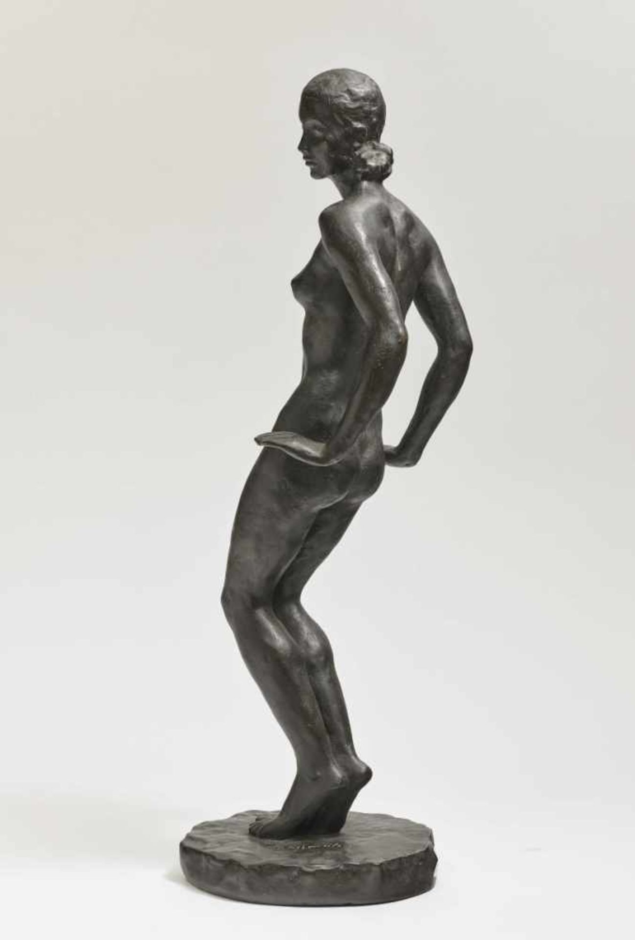 Klimsch, Fritz1870 Frankfurt a. M. - 1960 FreiburgTänzerin (Tanzende). 1936Bronze mit schwarzbrauner - Bild 3 aus 3