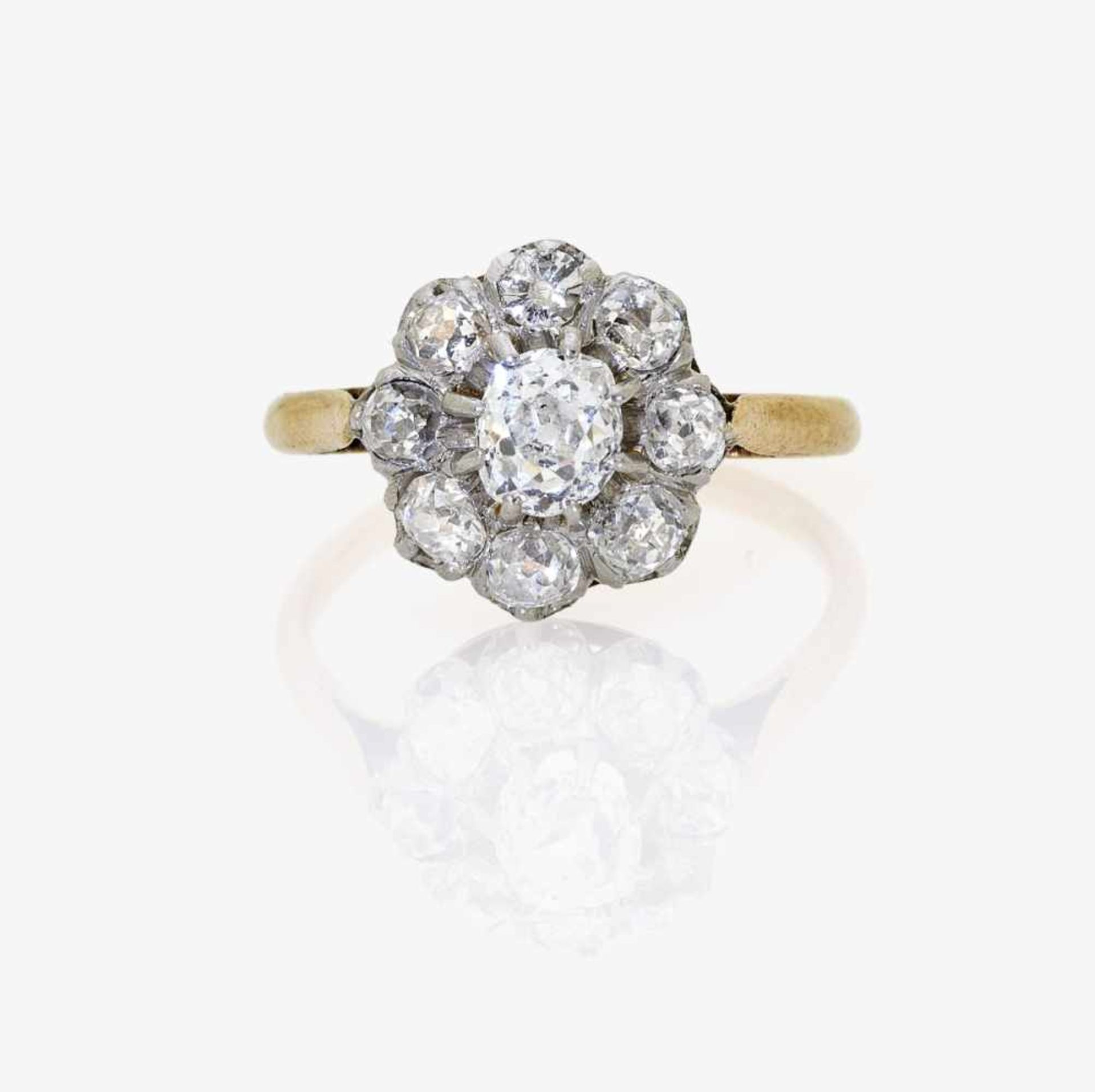 A Diamond Cluster RingGermany, circa 1890 18K yellow gold (750/-) and platinum, stamped and