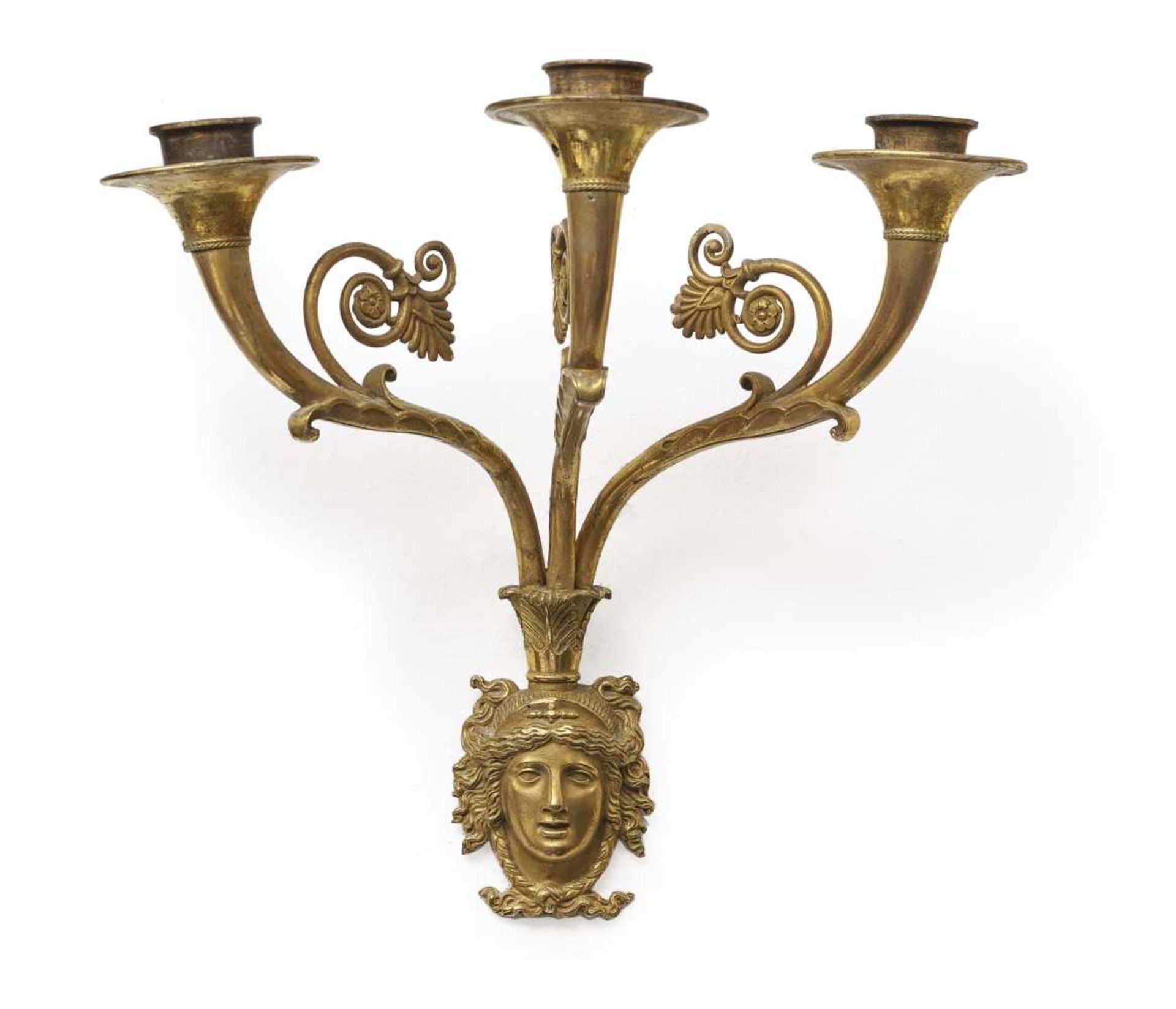A pair of 3-light wall lightsFrance, 19th century Bronze, painted in gold. Electrified. Height 25 - Bild 2 aus 2