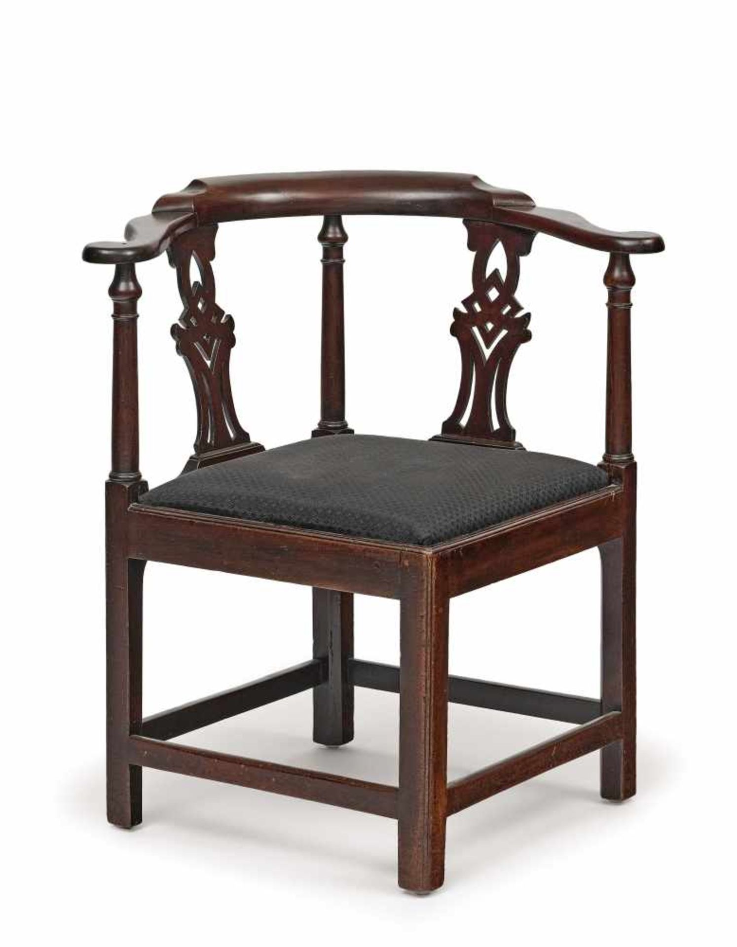 A corner chairEngland, 18th/19th century Mahogany. Restored, upholstery and cover renewed. 80 x 49 x