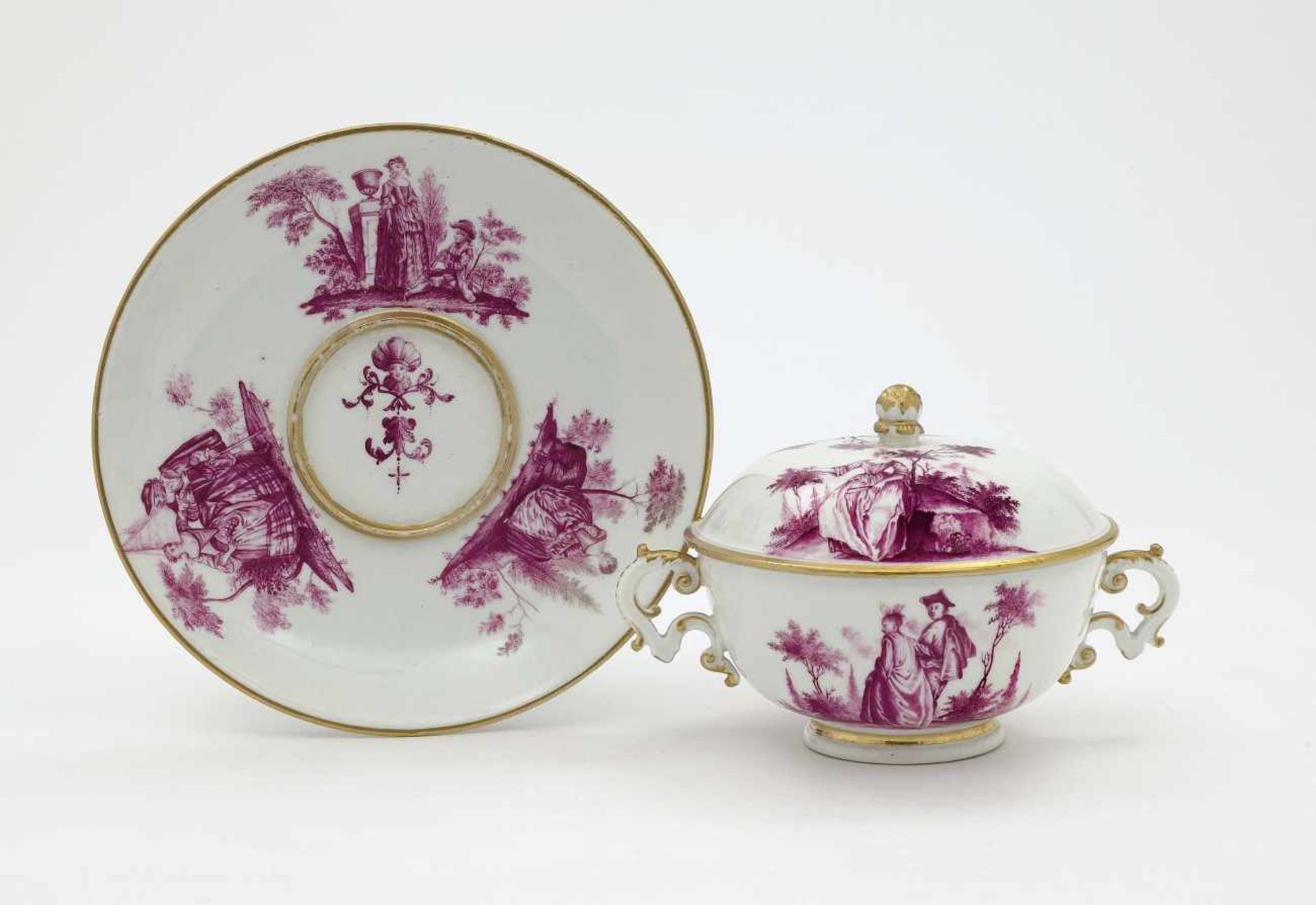 Small tureen with cover and presentoirMeissen, mid-18th century Porcelain. Gold decoration. Later