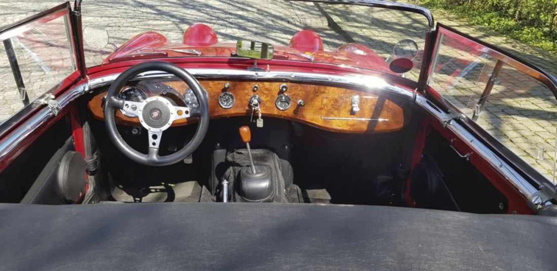 Austin-Healey Sprite MKI ('Frog eye')Roadster, four-cylinder, 1,256 cc Year of construction / - Bild 7 aus 21