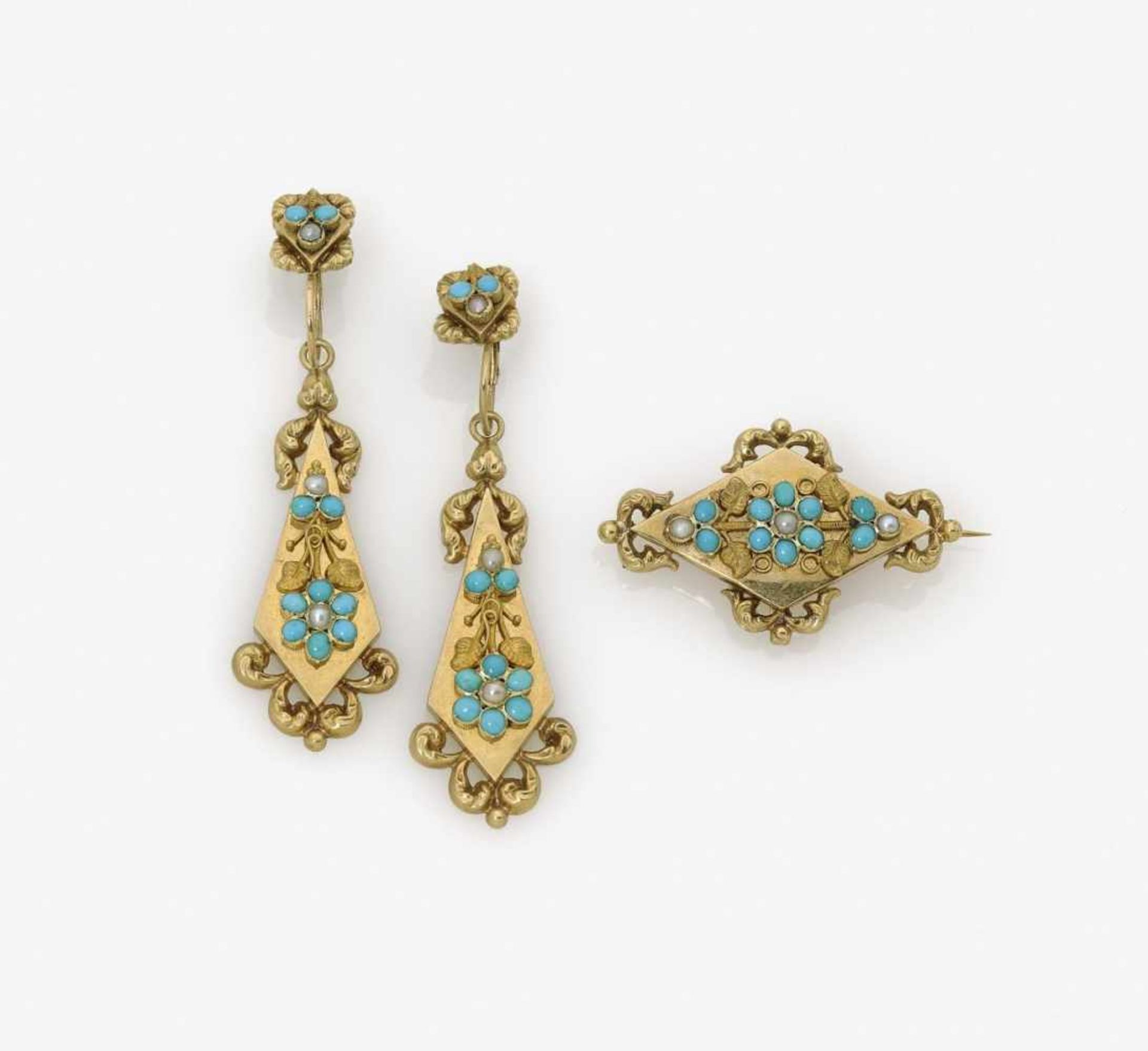 A Turquoise Demi Parure, consisting of a Brooch and EarringsProbably France, circa 1850 18K yellow - Bild 2 aus 2