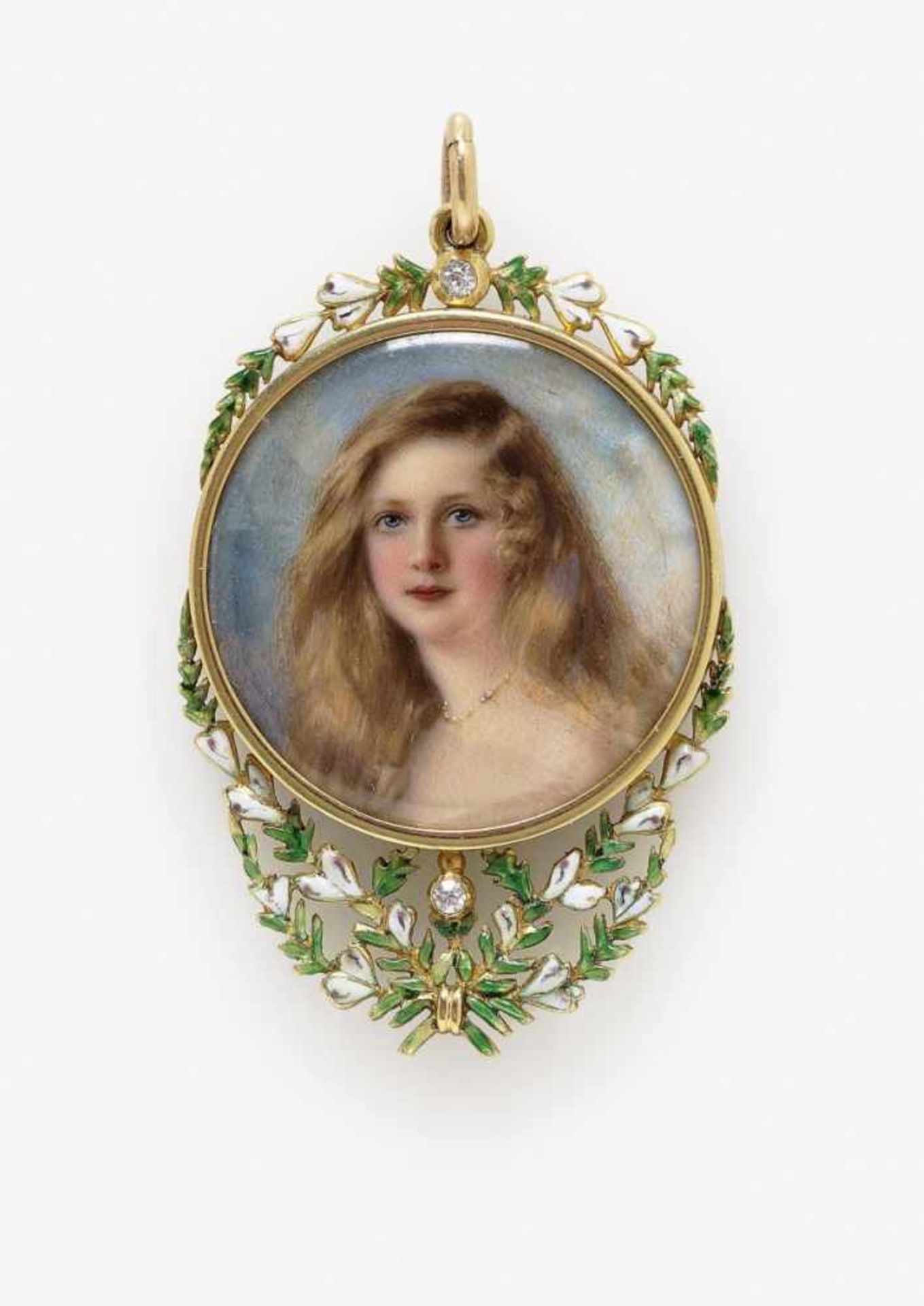 A Double-Sided Portrait Miniature PendantRussia, circa 1910-1912 18K gold (750/-), tested. 4 small