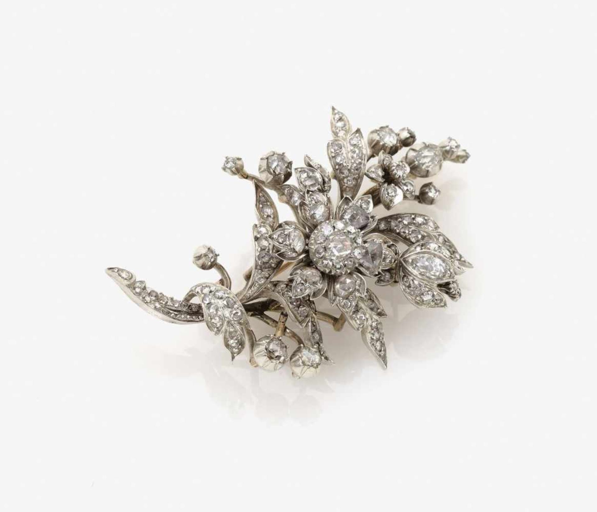 A Diamond Floral Spray BroochNetherlands, circa 1890 14K yellow gold (585/-) and silver, tested. - Bild 2 aus 2