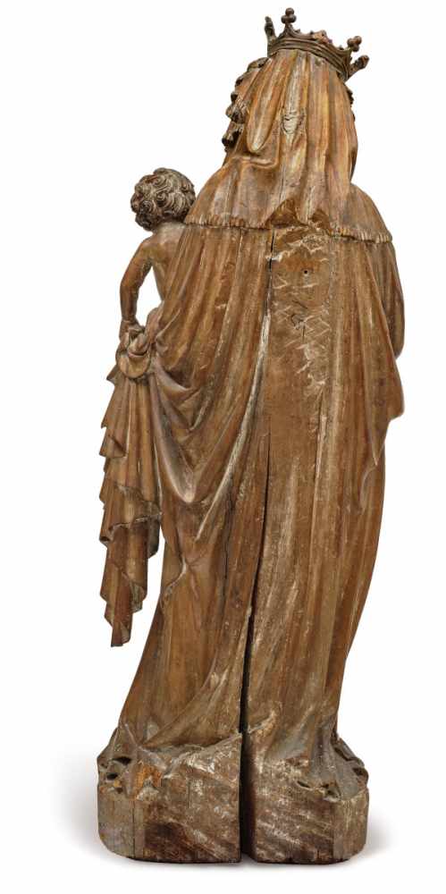 The Virgin and ChildRhenish, circa 1420 Standing contrapposto on a polygonal pedestal, holding the - Image 4 of 6