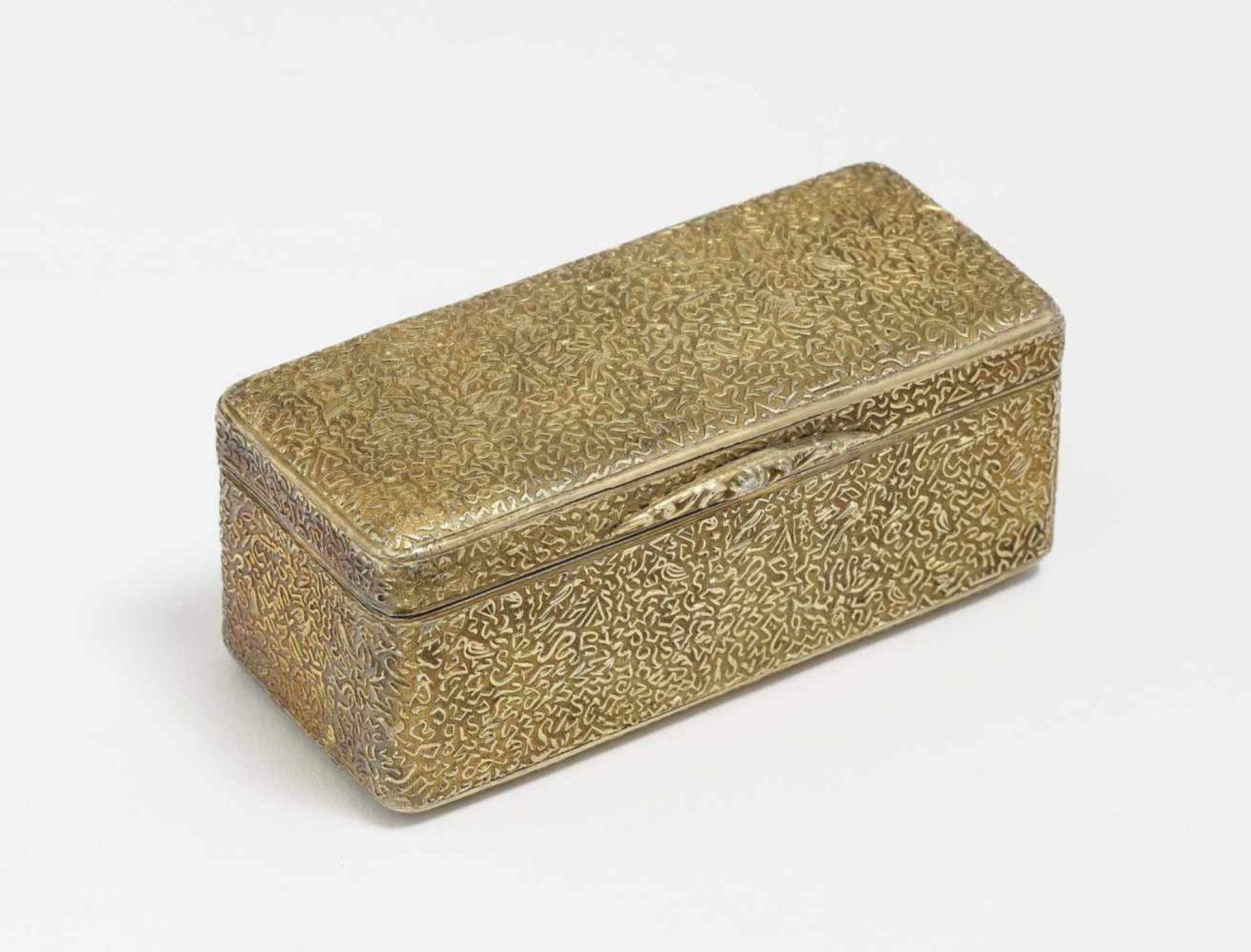 A Snuff BoxMoscow, 2nd quarter of the 19th entury, master E. E. Silver, gold-plated. Hallmarked (