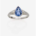 A Sapphire and Diamond RingUSA, Art Deco, circa 1925 Platinum 950/-, tested. 26 very small,