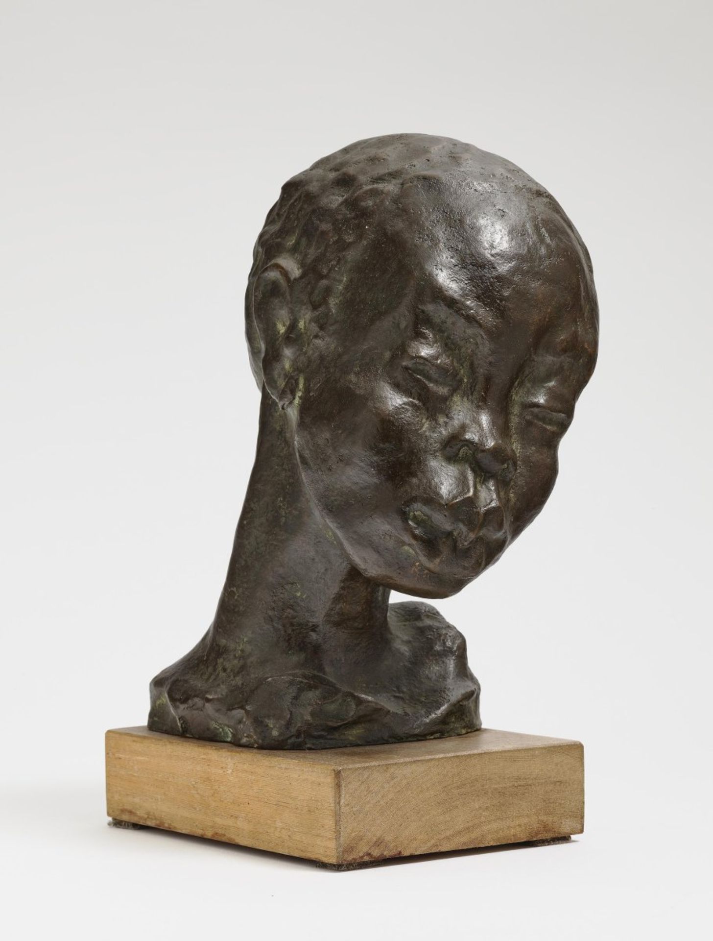 von Ruckteschell-Trueb, ClaryHead of a Black Boy. Bronze, patinated in dark brown, on wooden base - Bild 2 aus 2