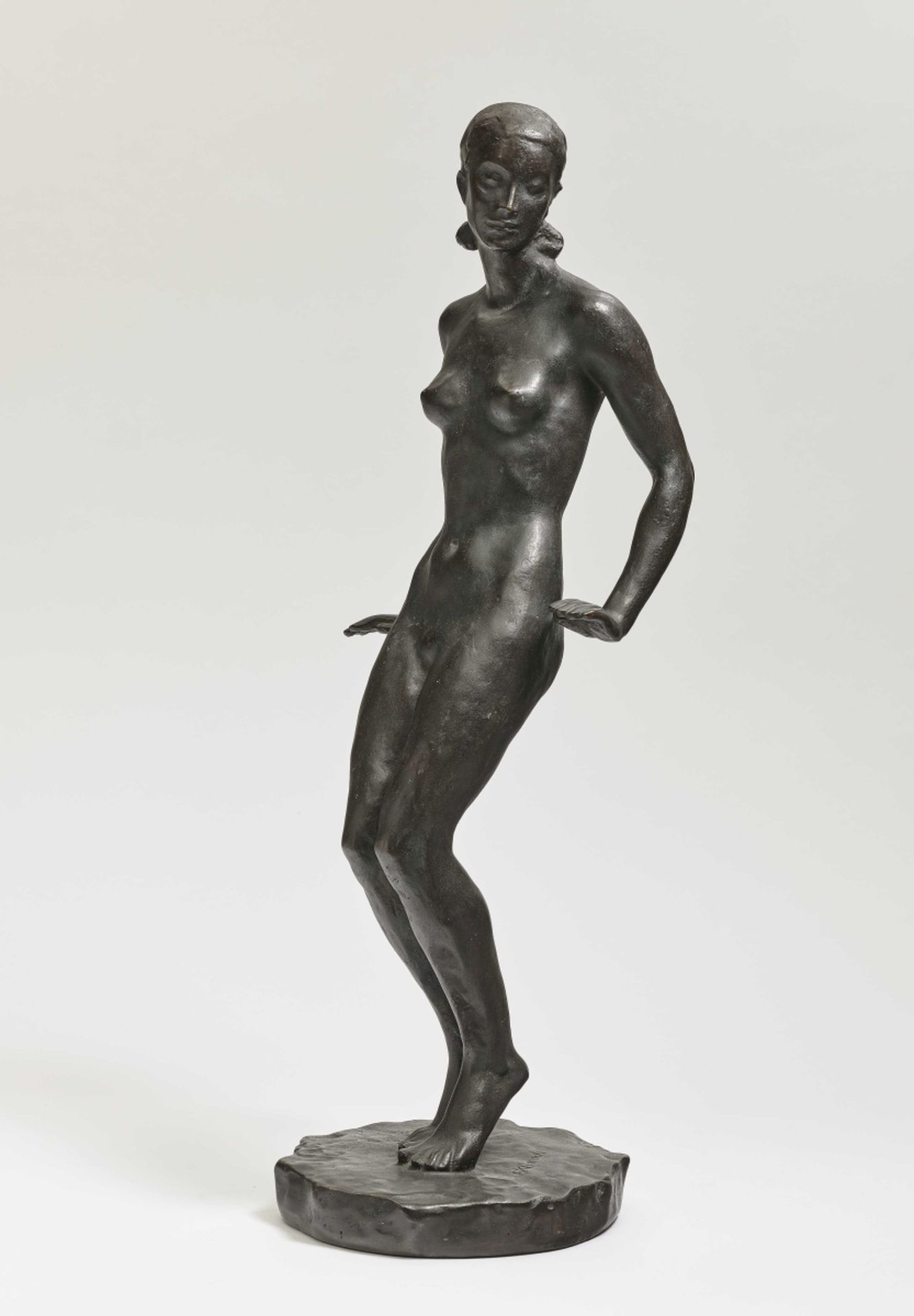 Klimsch, FritzDancer (dancing woman). 1936 A bronze with a black-brown patina Height (with base) - Bild 2 aus 3