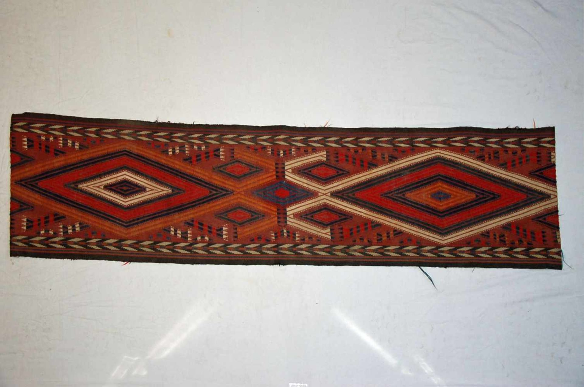 Kelim-Zeltbandca. 145 x 35 cm.