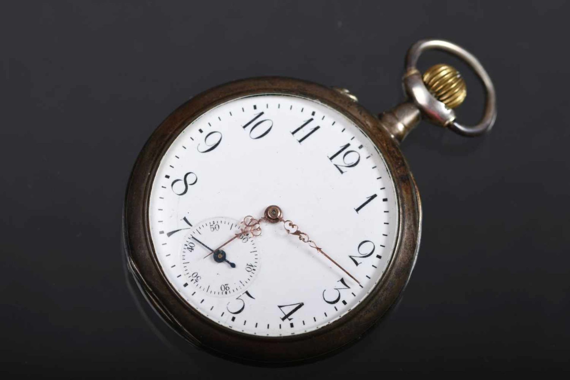 Taschenuhr, um 19102 Deckel Silber 800, arab. Minuterie, Sekunde bei der 6, gebläute Sekundenzeiger.