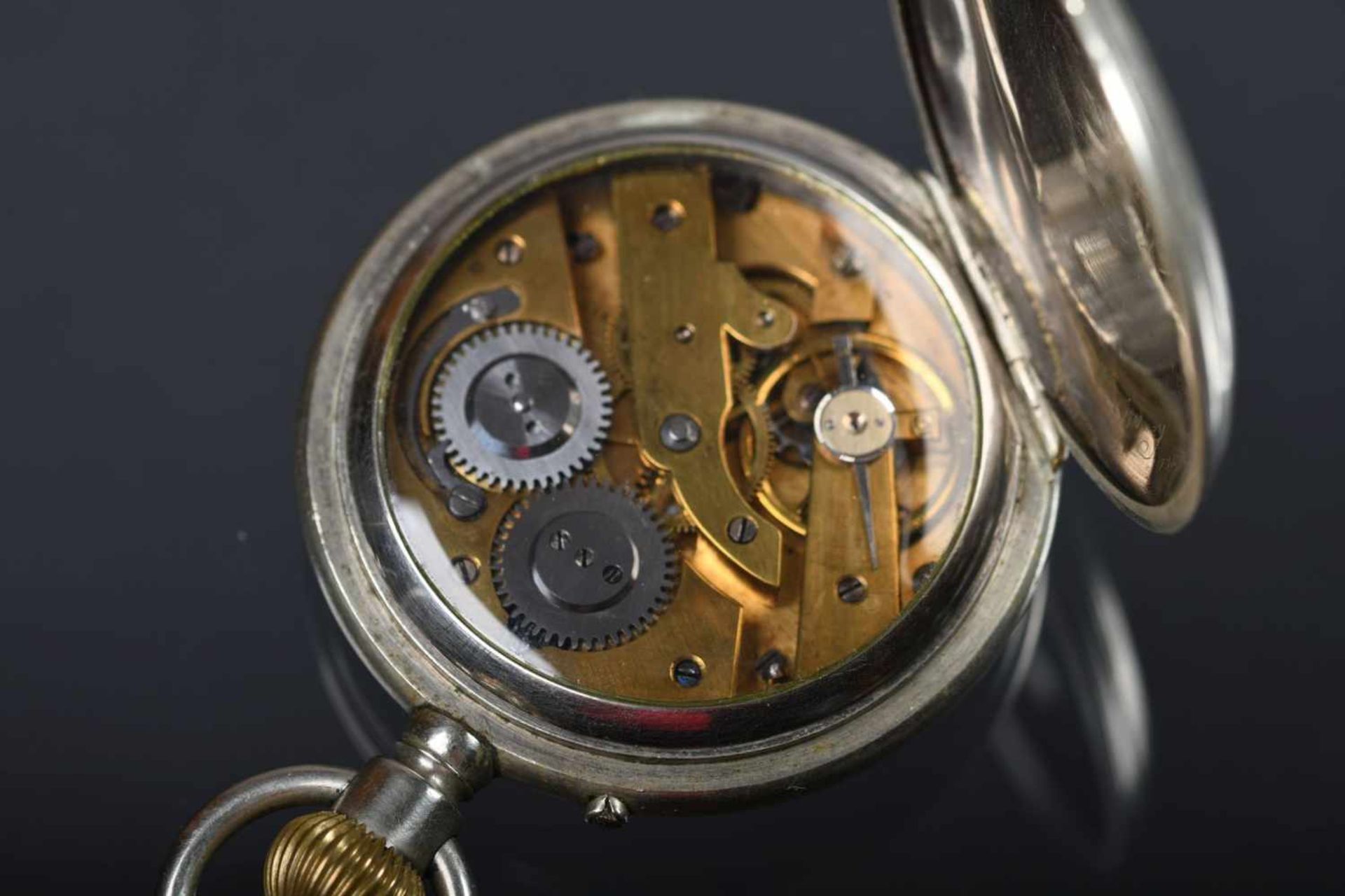 Taschenuhr um 1900Nickelgehäuse, Werk mit verglastem Schutzdeckel innen (Glas durch neueres - Bild 2 aus 2