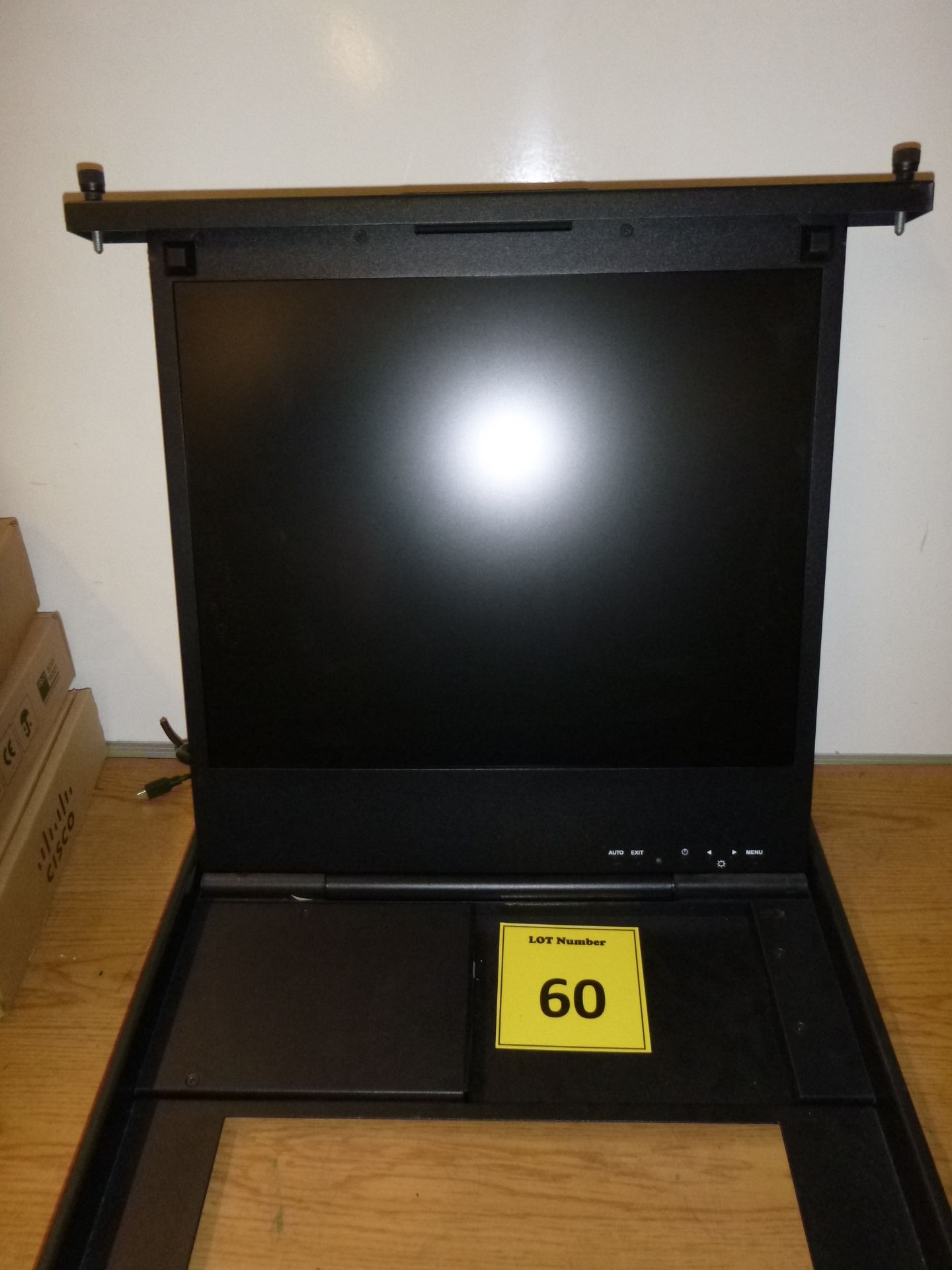 IBM 19" RACKMOUNT SCREEN. IBM P/N 46M5216. TESTED WORKING - Image 2 of 2