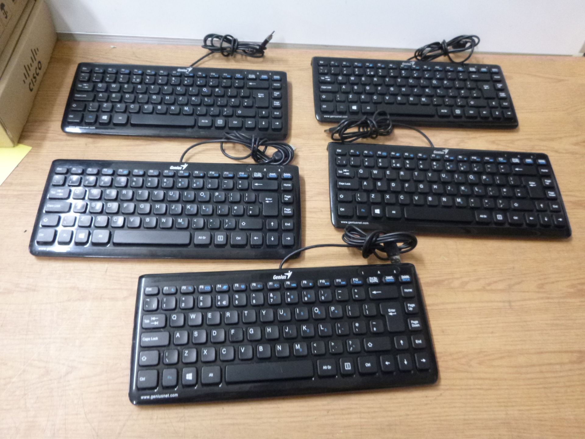 5 X GENIUS LUXMATE i200 SMALL USB KEYBOARDS