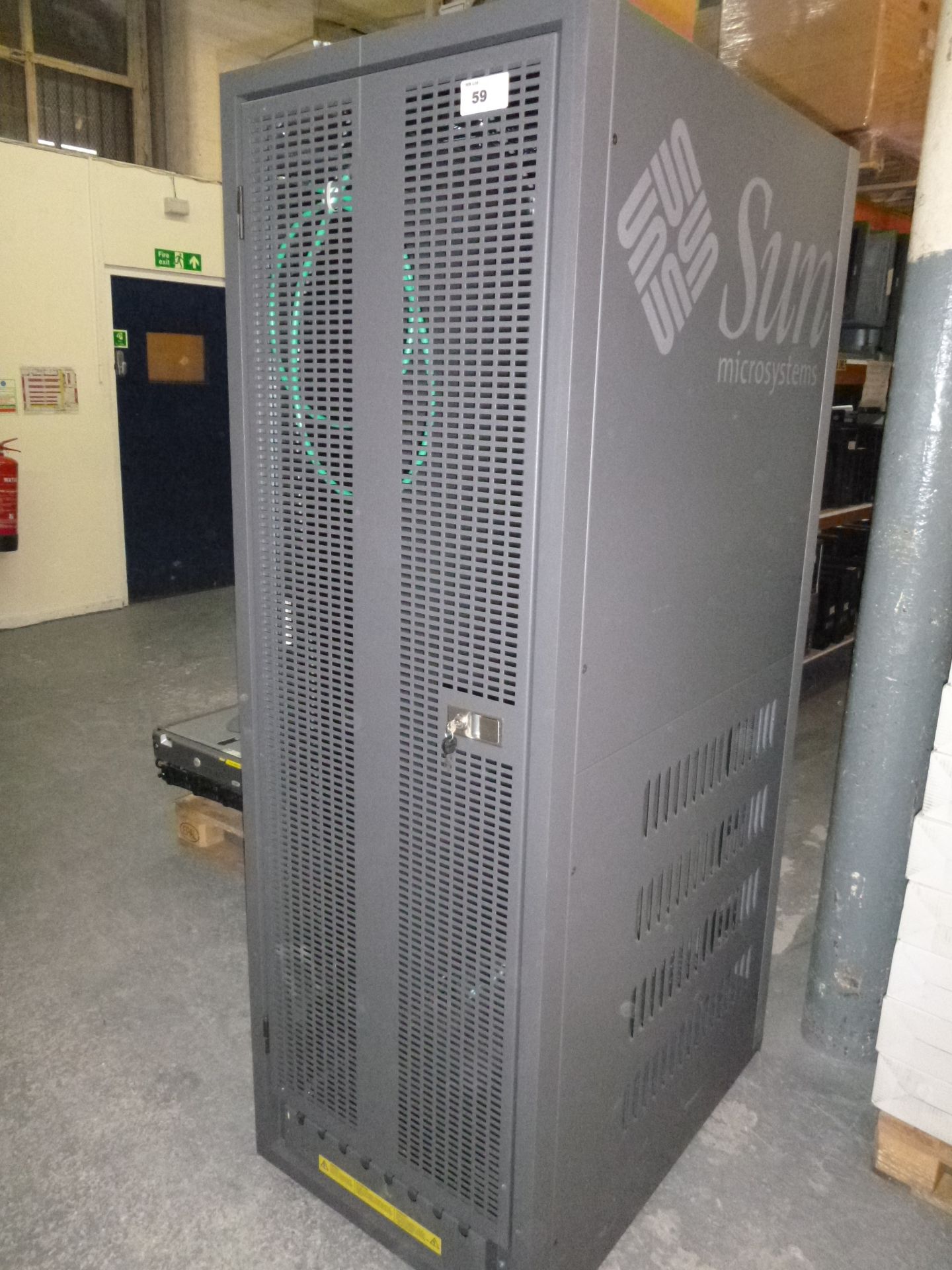 SUN MICROSYSTEMS 38U RACKMOUNT CABINET WITH 2 X PDU'S