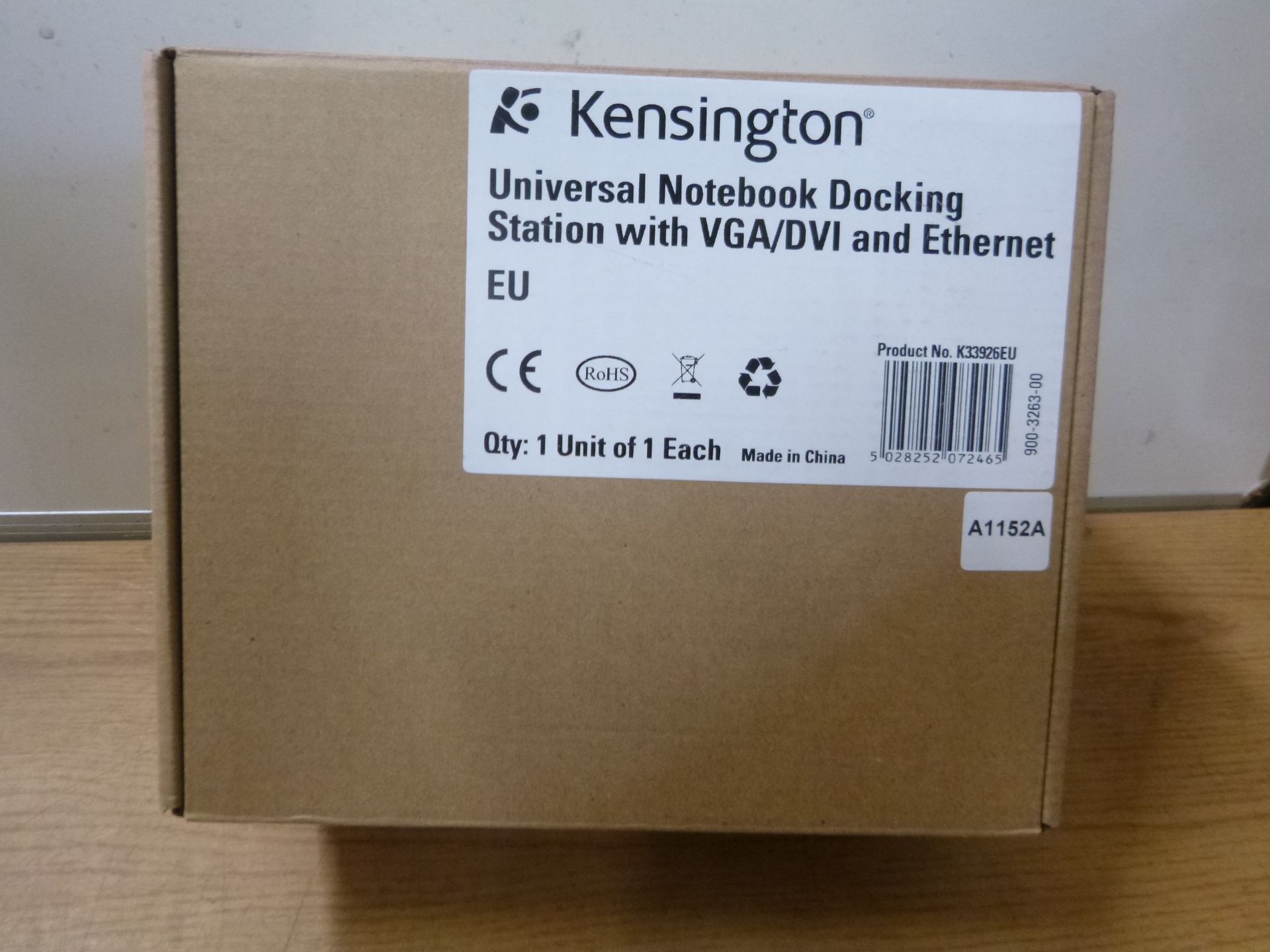 KENSINGTON UNIVERSAL NOTEBOOK DOCKING STATION WITH VGA / DVI AND ETHERNET. NEW & BOXED