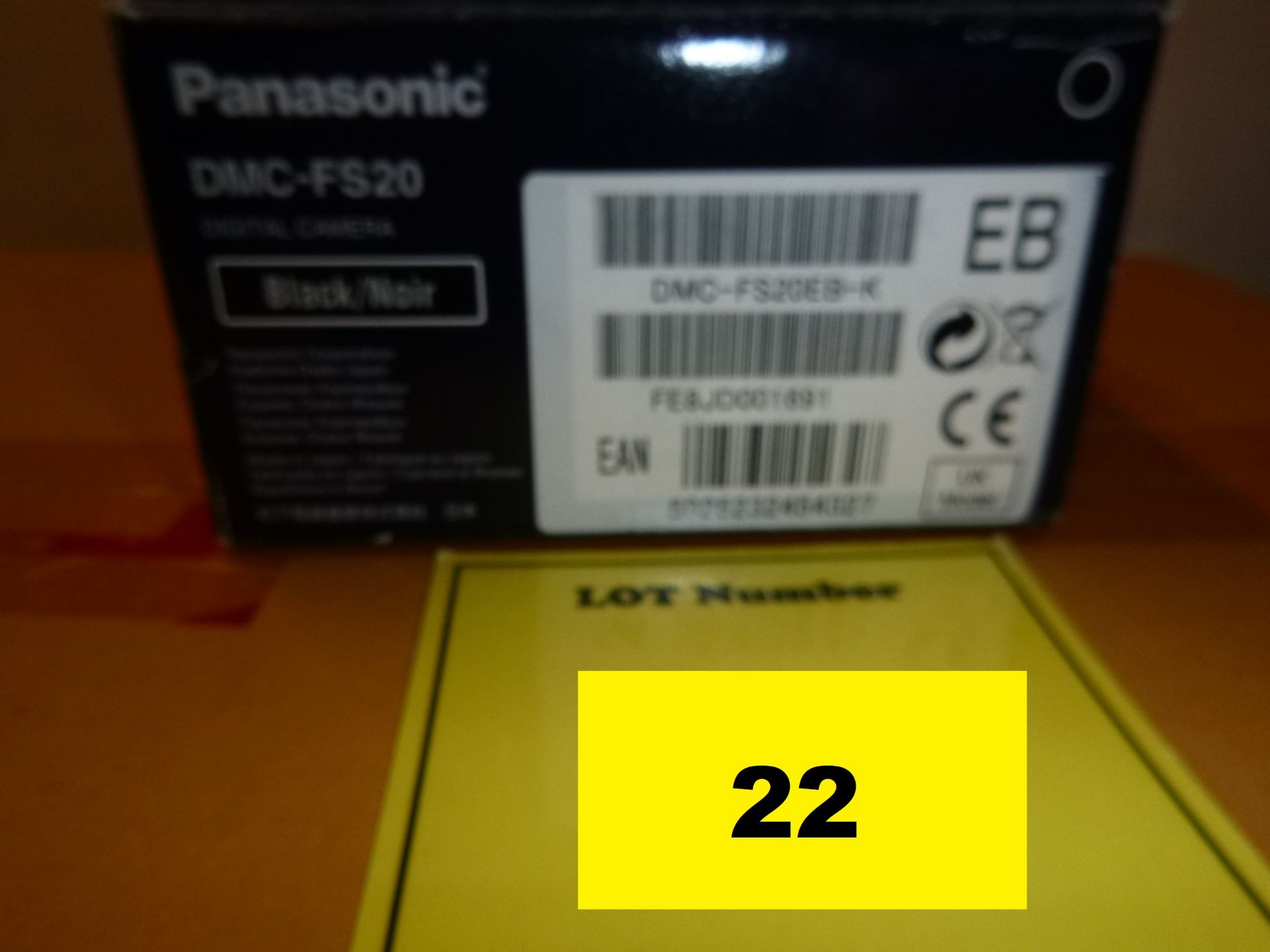 PANASONIC LUMIX FS20 DIGITAL CAMERA. BOXED WITH INSTRUCTION BOOK, BATTERY, CHARGER AND CABLES - Image 2 of 2