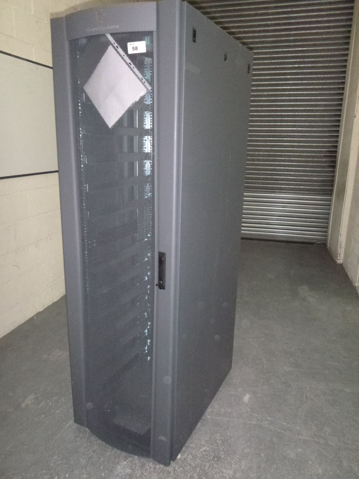 NETWORK APPLIANCE 42U RACKMOUNT CABINET COMPLETE WITH SUPPORT SHELVES