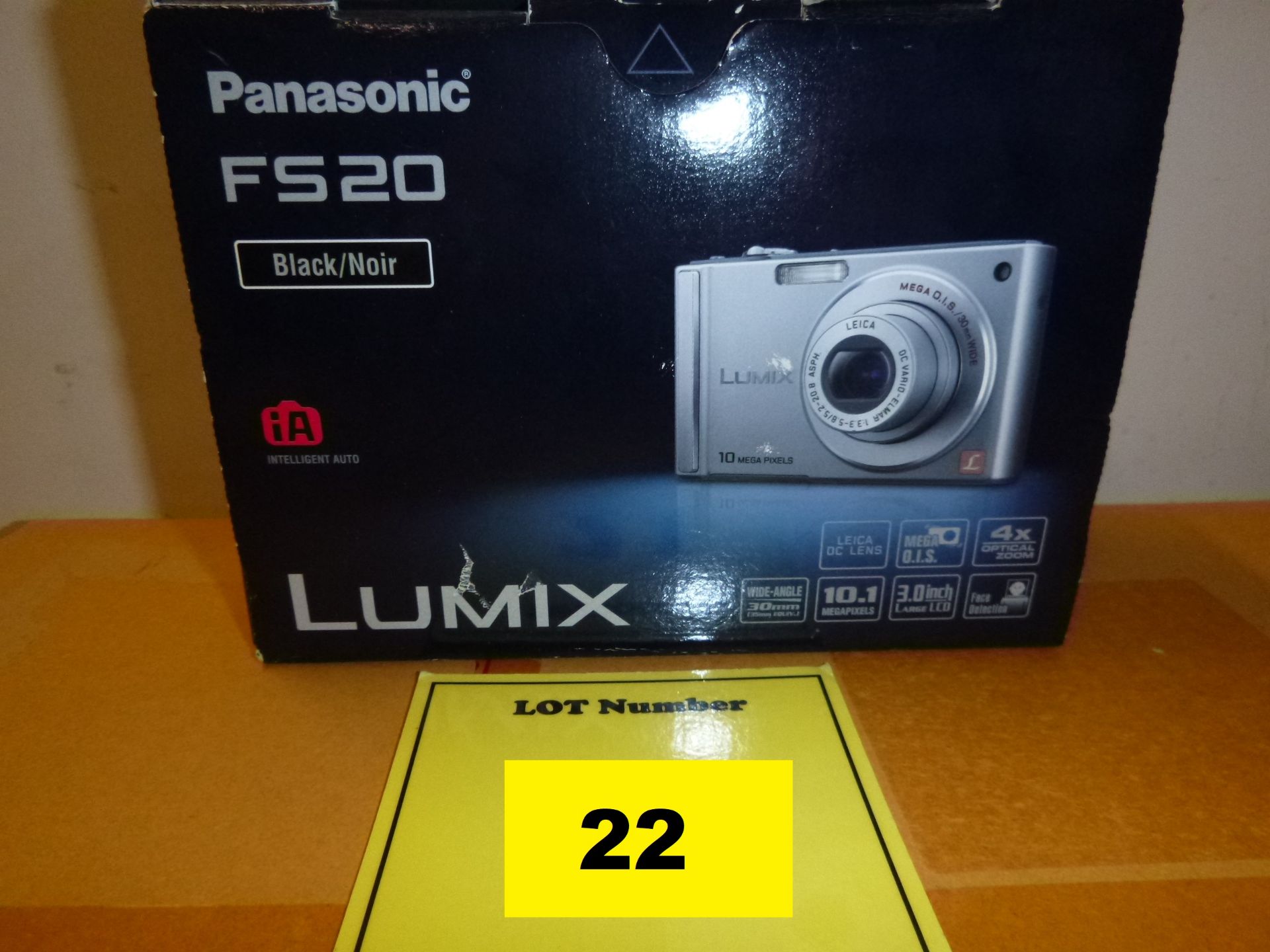 PANASONIC LUMIX FS20 DIGITAL CAMERA. BOXED WITH INSTRUCTION BOOK, BATTERY, CHARGER AND CABLES