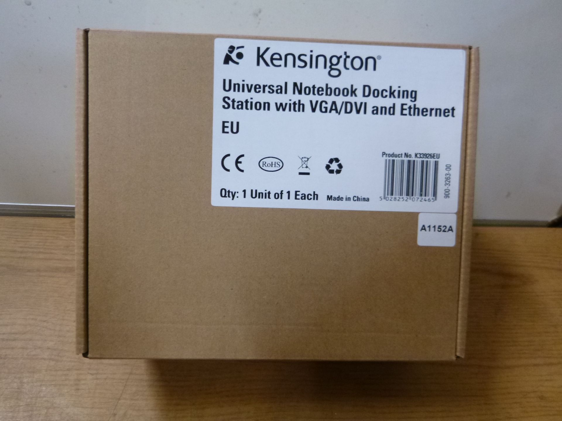 KENSINGTON UNIVERSAL NOTEBOOK DOCKING STATION WITH VGA / DVI AND ETHERNET. NEW & BOXED